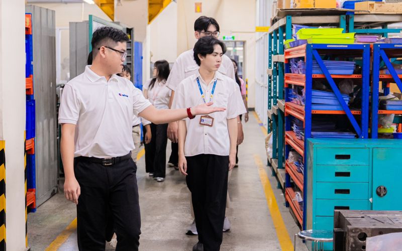 Ngành Logistics và Quản lý chuỗi cung ứng