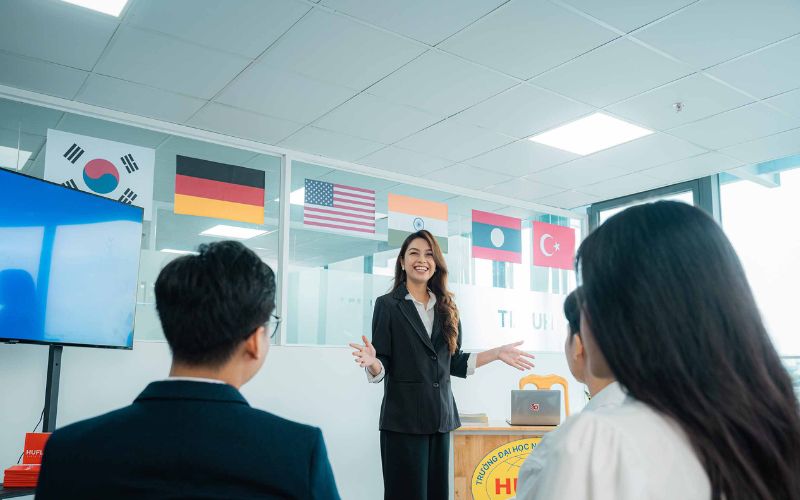 Ngành Logistics và Quản lý chuỗi cung ứng