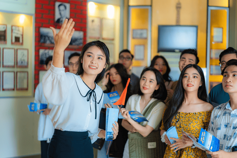 Học Quản trị du lịch và lữ hành tại HUFLIT