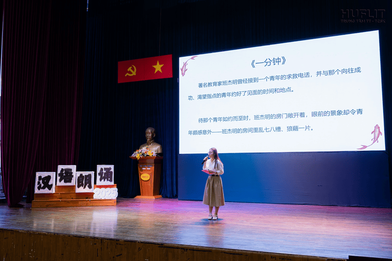 Sinh viên HUFLIT được hỗ trợ toàn diện cả về học phí