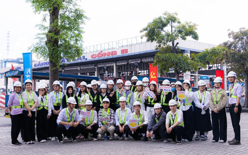 Sinh viên HUFLIT có cơ hội tiếp cận sớm môi trường làm việc chuyên nghiệp