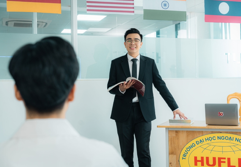 chuyên ngành Luật Kinh tế HUFLIT