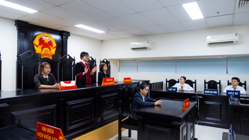 Sinh viên HUFLIT được trang bị kỹ năng cần thiết