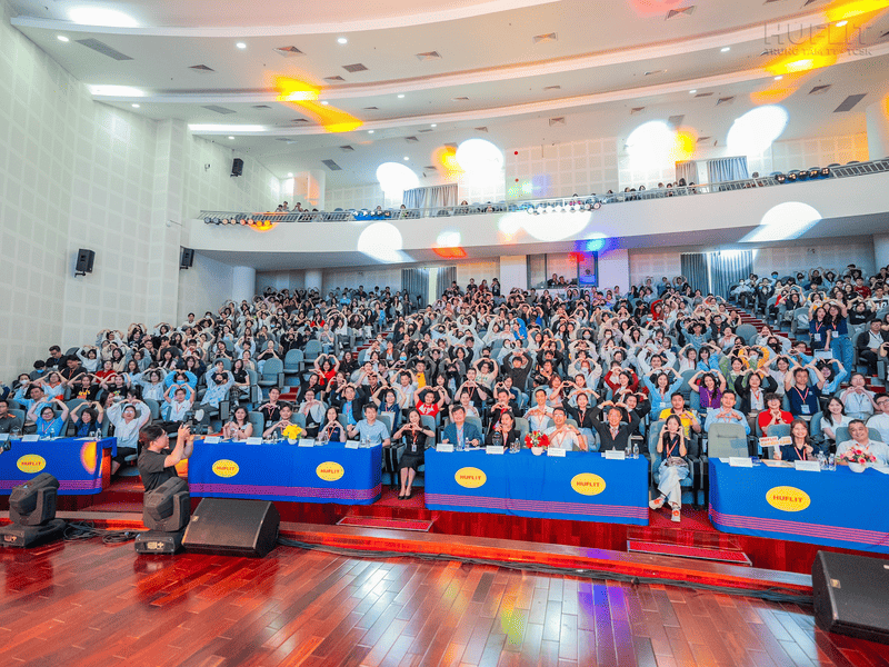 Mạng lưới cựu sinh viên HUFLIT rộng mở