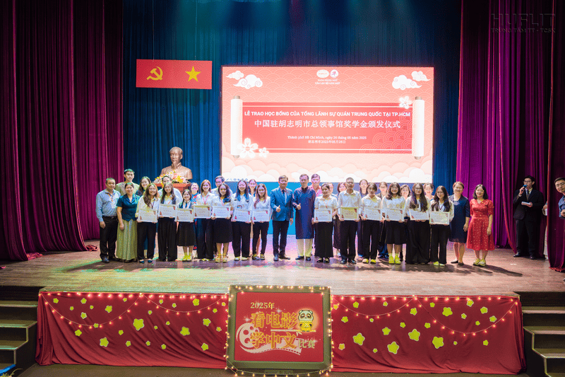 HUFLIT và Tổng Lãnh sự quán Trung Quốc