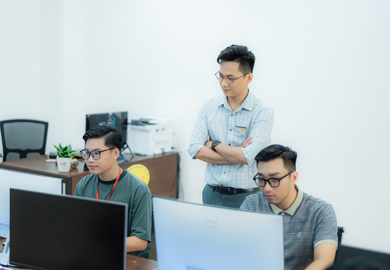 không biết gì về máy tính có nên học CNTT