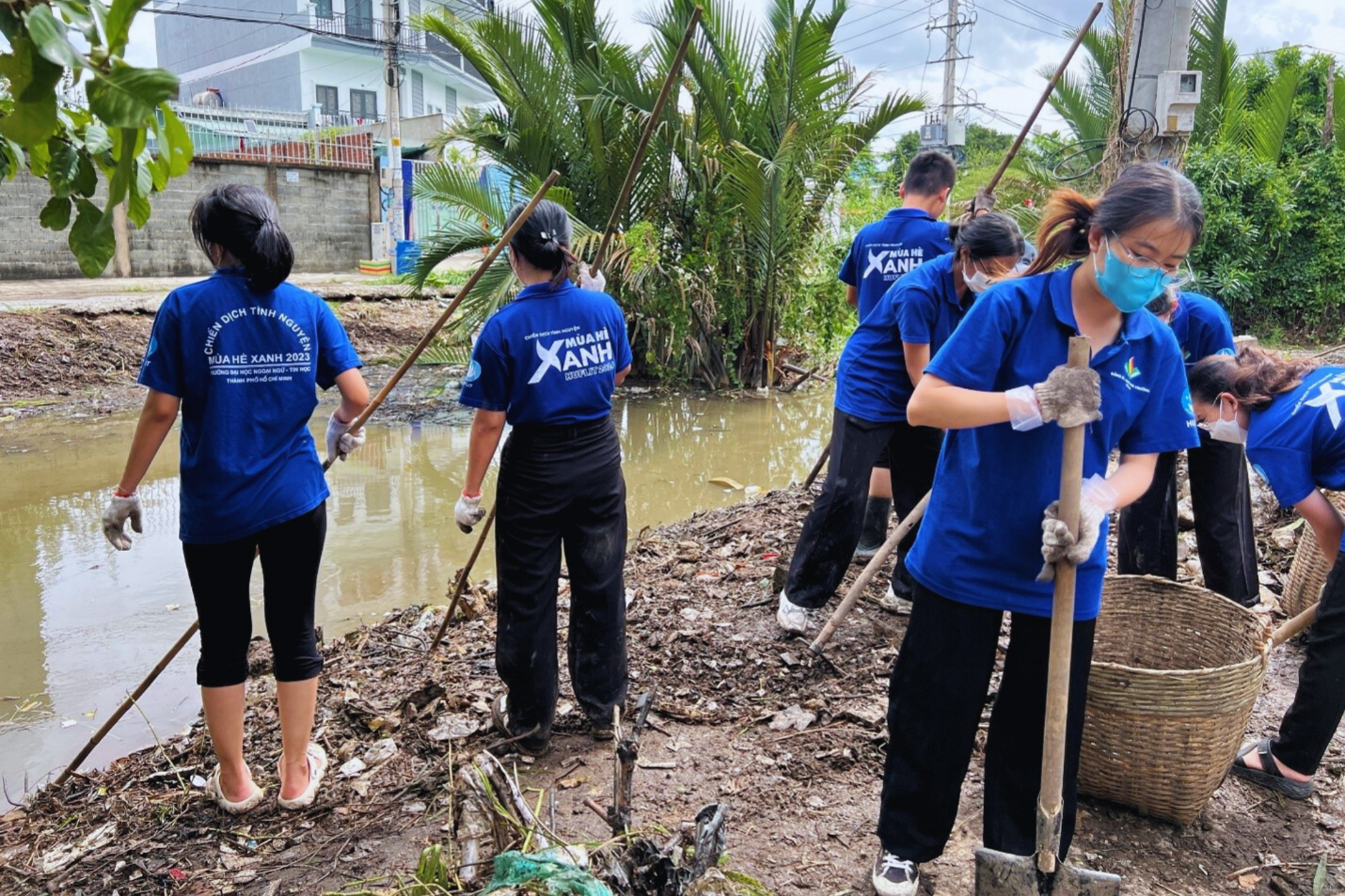 Chiến dịch tình nguyện Mùa hè xanh HUFLIT năm 2024