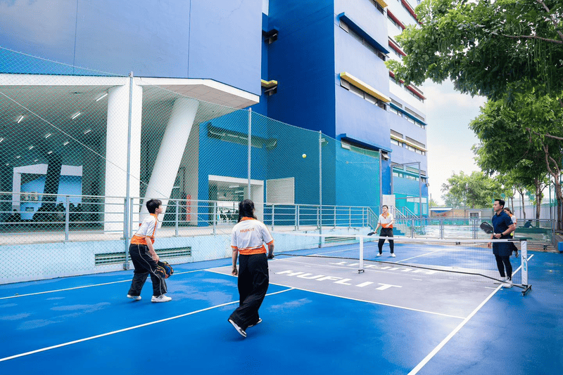 Pickleball là một trong những môn thể thao của HUFLIT
