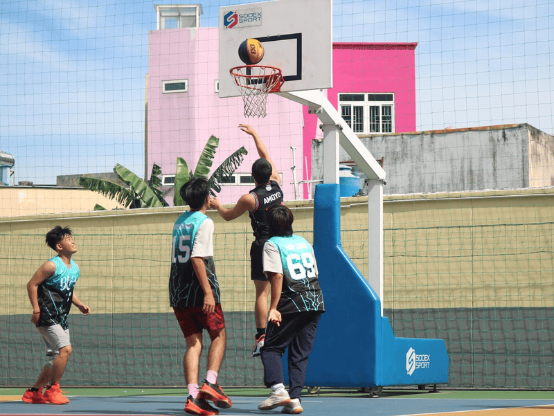 Giáo dục thể chất tại HUFLIT