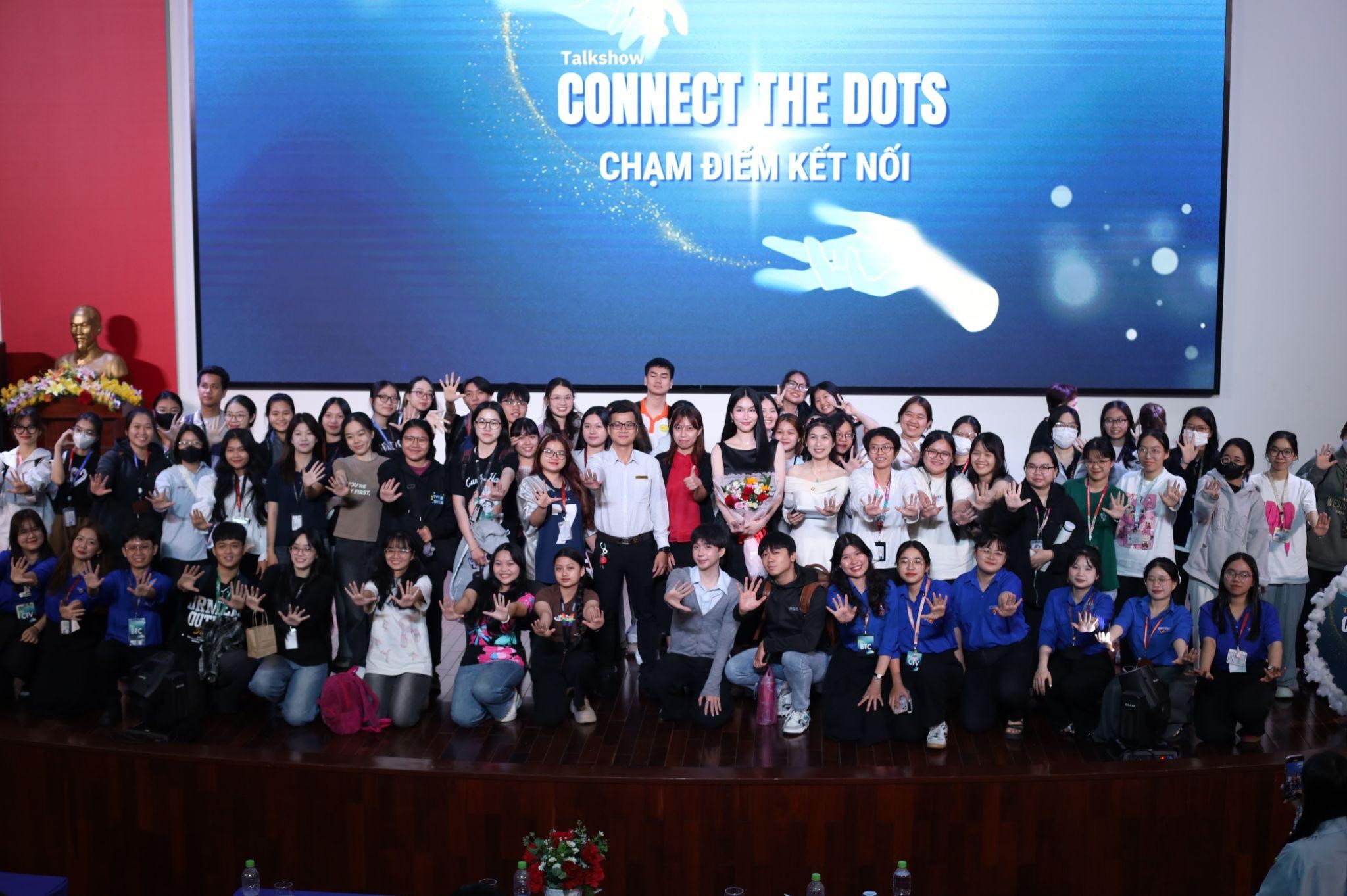 Talkshow “Connect the dots” - “Chạm điểm kết nối”