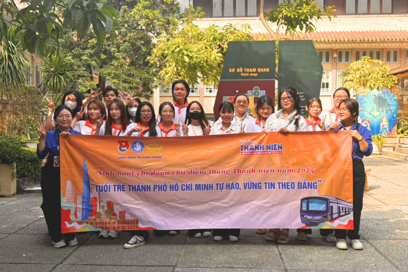 Tháng Thanh niên 2025 – Tuổi trẻ HUFLIT tự hào, vững tin theo Đảng