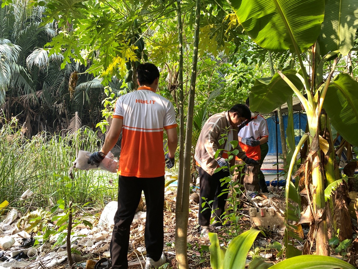 Tháng Thanh niên 2025 – Tuổi trẻ HUFLIT tự hào, vững tin theo Đảng