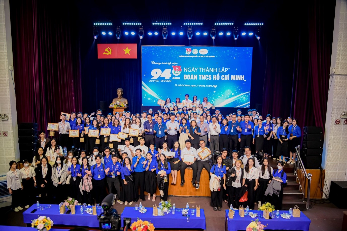 Tháng Thanh niên 2025 – Tuổi trẻ HUFLIT tự hào, vững tin theo Đảng