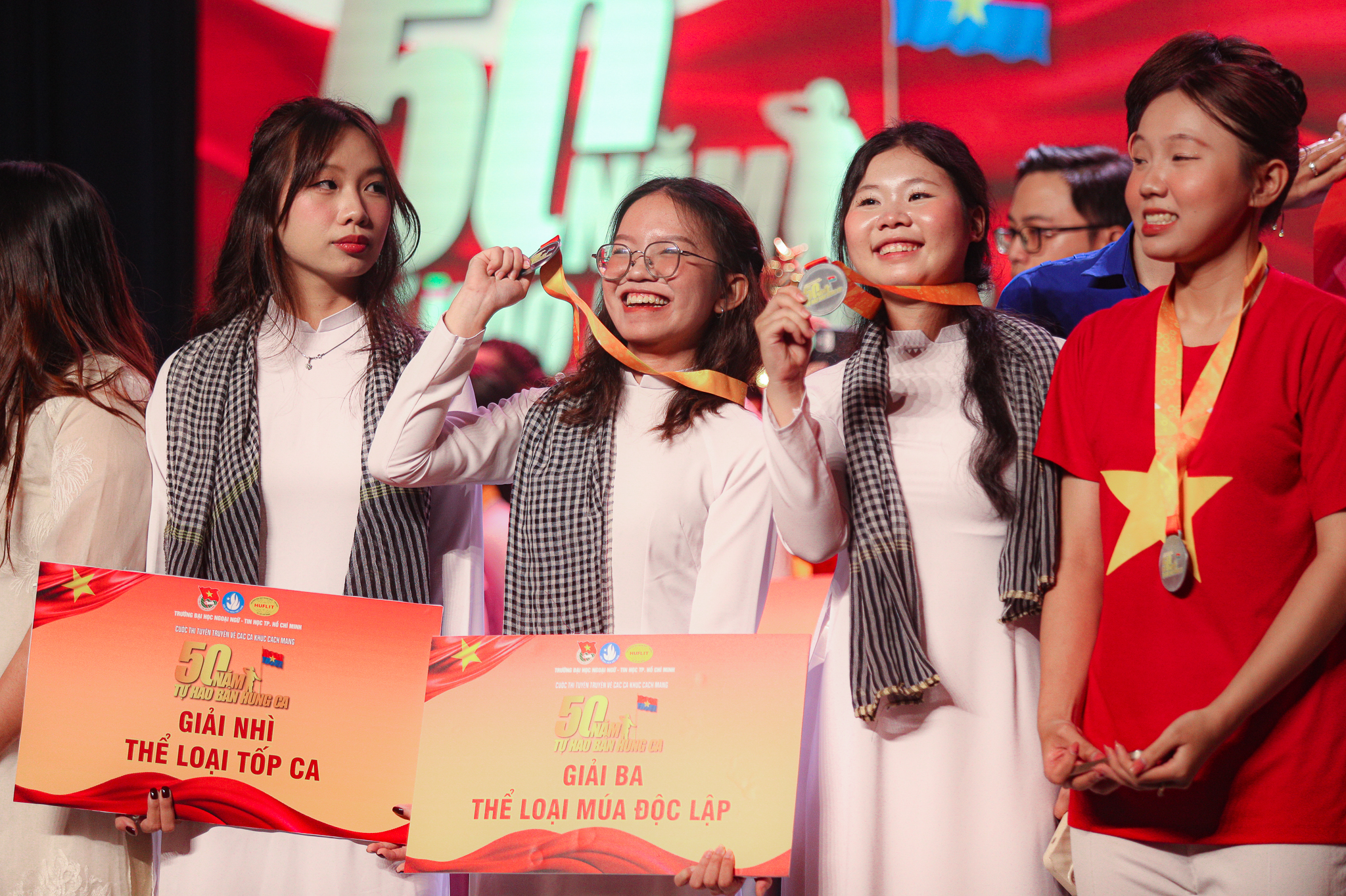 Cuộc thi tuyên truyền các ca khúc cách mạng “50 năm tự hào bản hùng ca”