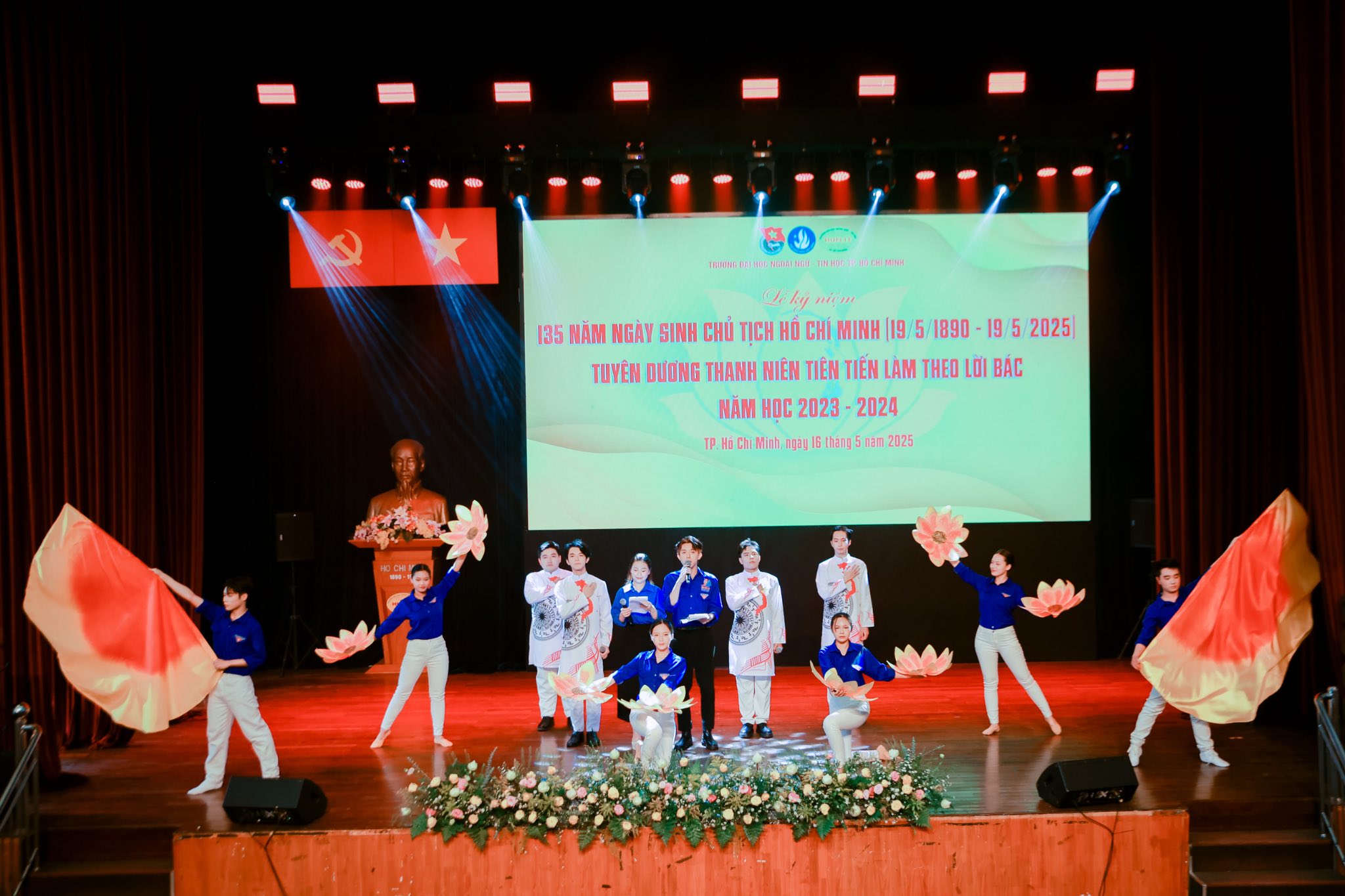 Tuần lễ thanh niên HUFLIT học tập và làm theo lời Bác năm 2025
