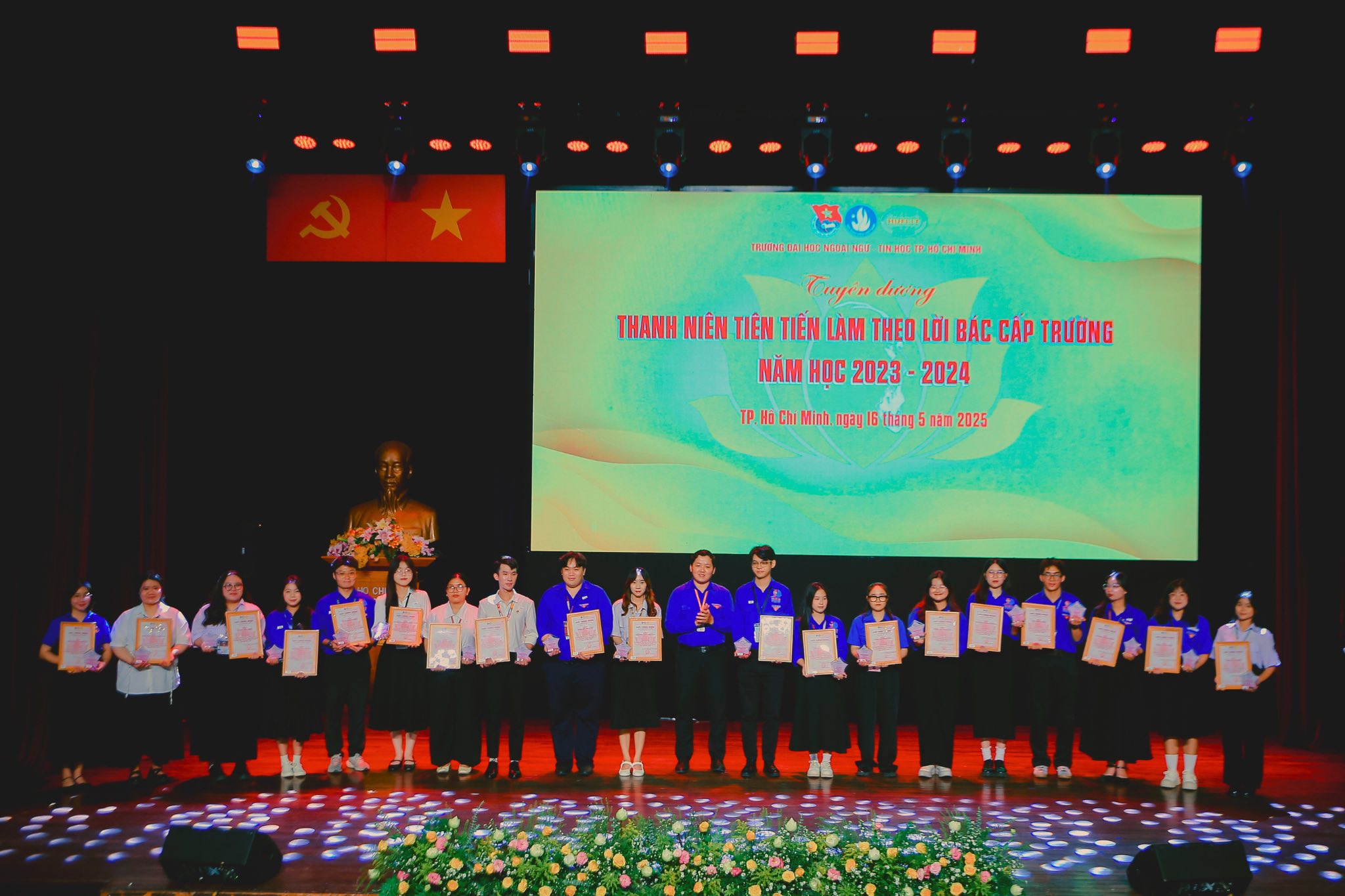 Tuần lễ thanh niên HUFLIT học tập và làm theo lời Bác năm 2025