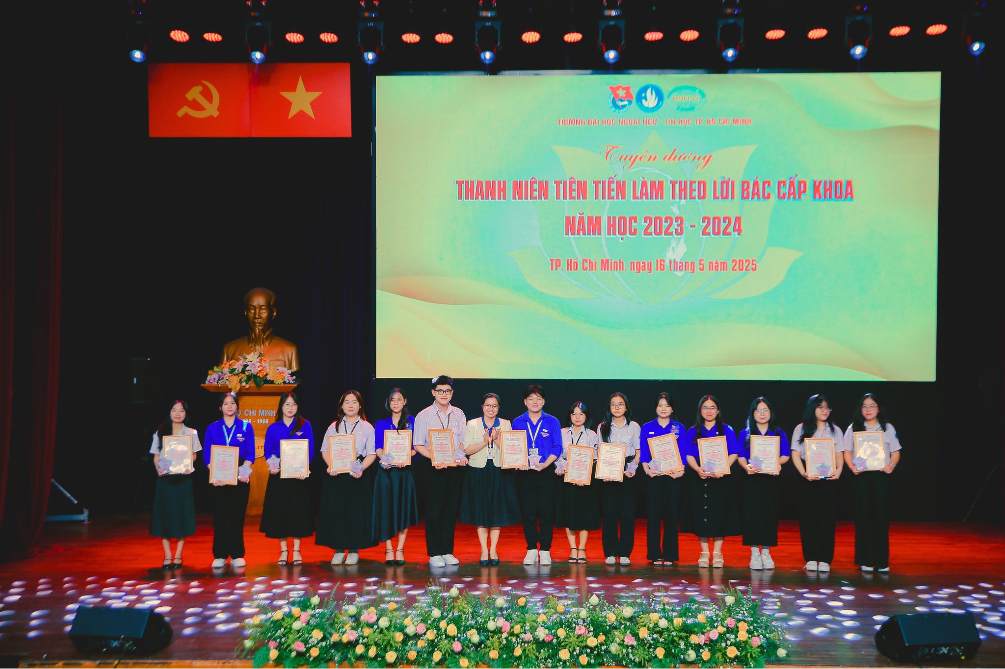 Tuần lễ thanh niên HUFLIT học tập và làm theo lời Bác năm 2025