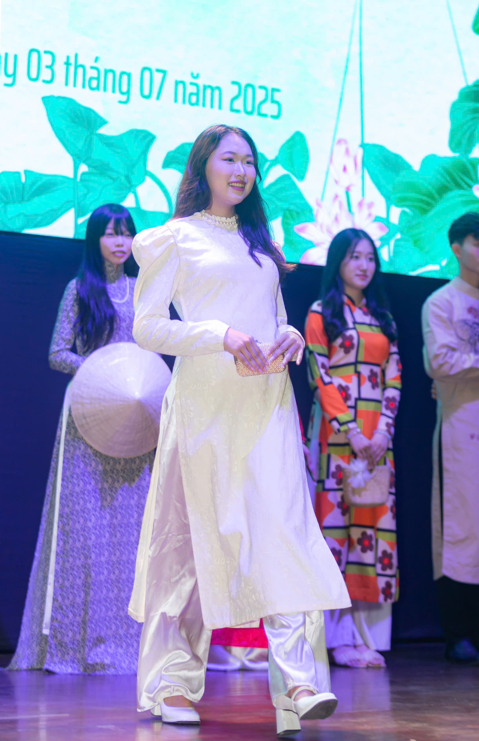 Hoạt động tìm hiểu, trải nghiệm thực tế về văn hóa du lịch với chủ đề “Dáng xưa Hồn Việt”