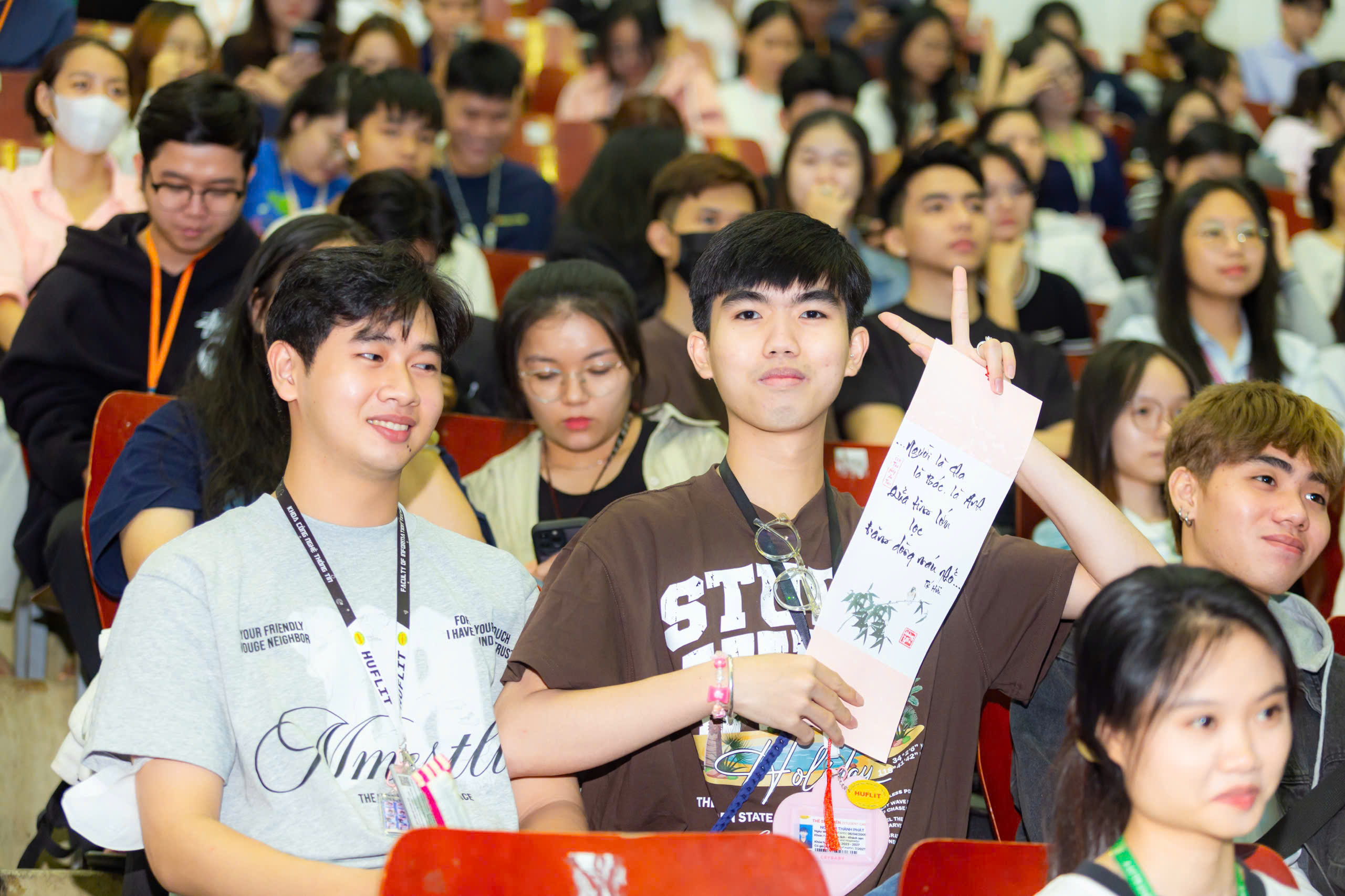 Hoạt động tìm hiểu, trải nghiệm thực tế về văn hóa du lịch với chủ đề “Dáng xưa Hồn Việt”