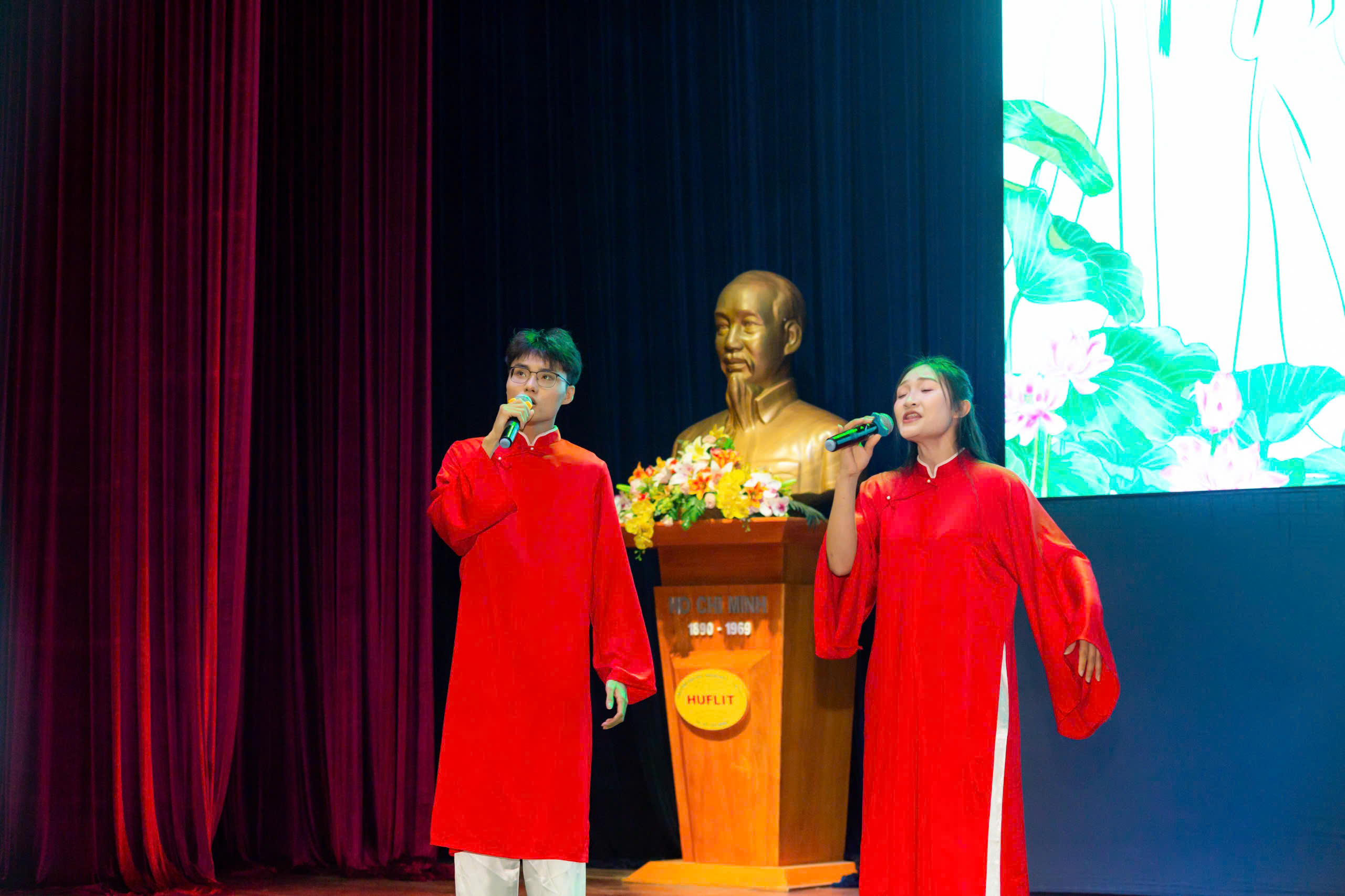 Hoạt động tìm hiểu, trải nghiệm thực tế về văn hóa du lịch với chủ đề “Dáng xưa Hồn Việt”