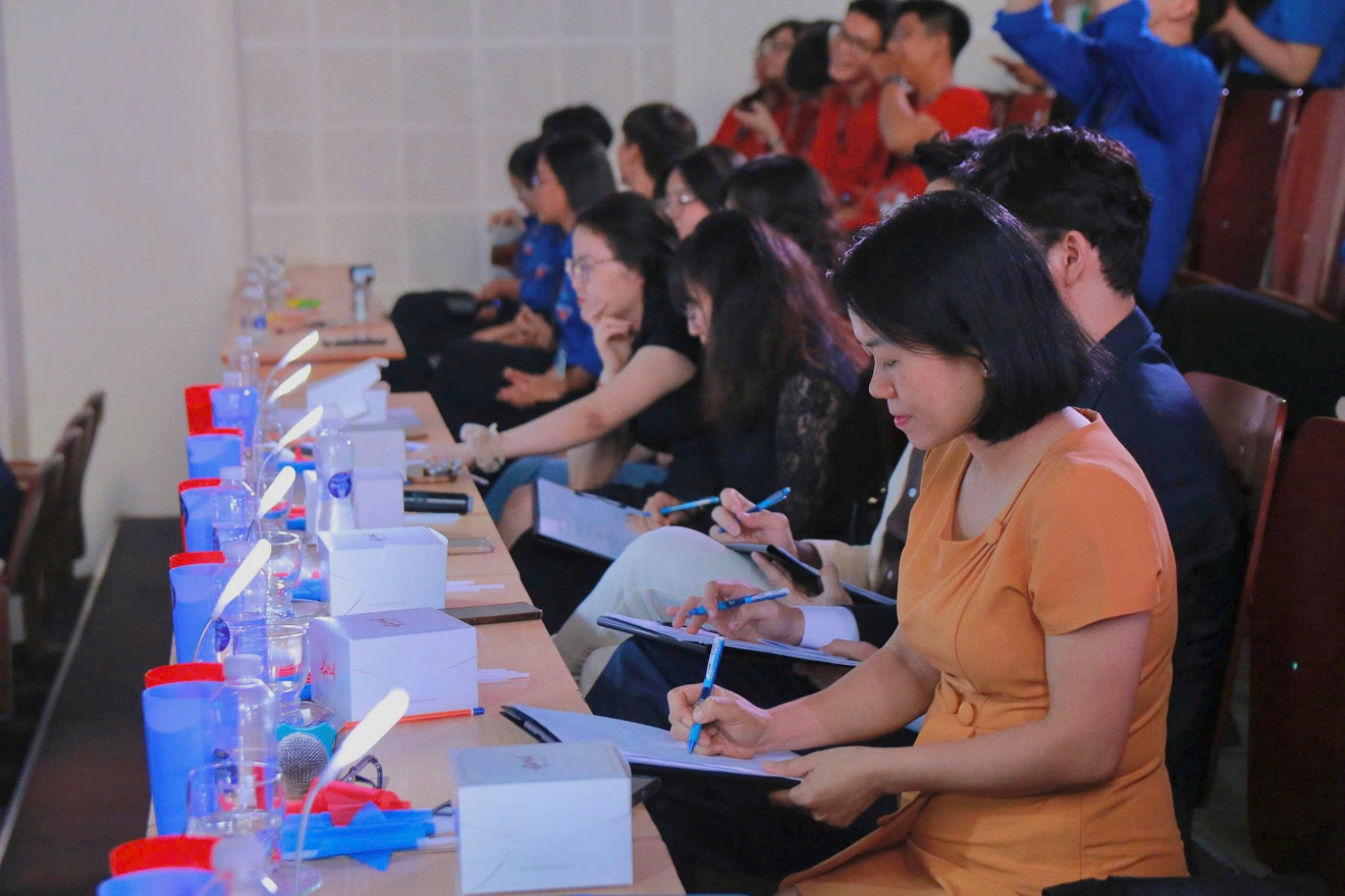 Chuỗi hoạt động thực hành ngôn ngữ “English In Action” năm 2025