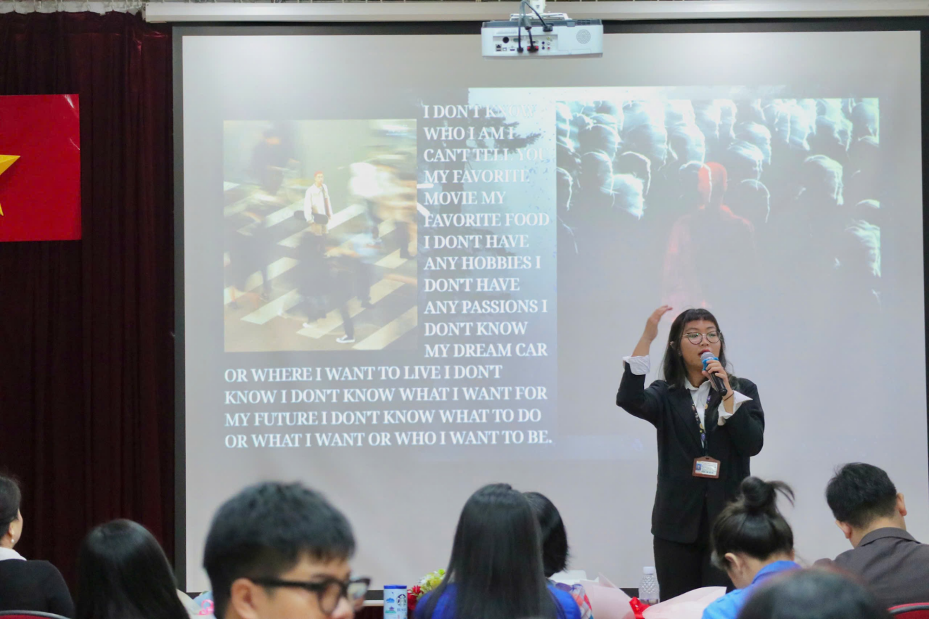Chuỗi hoạt động thực hành ngôn ngữ “English In Action” năm 2025