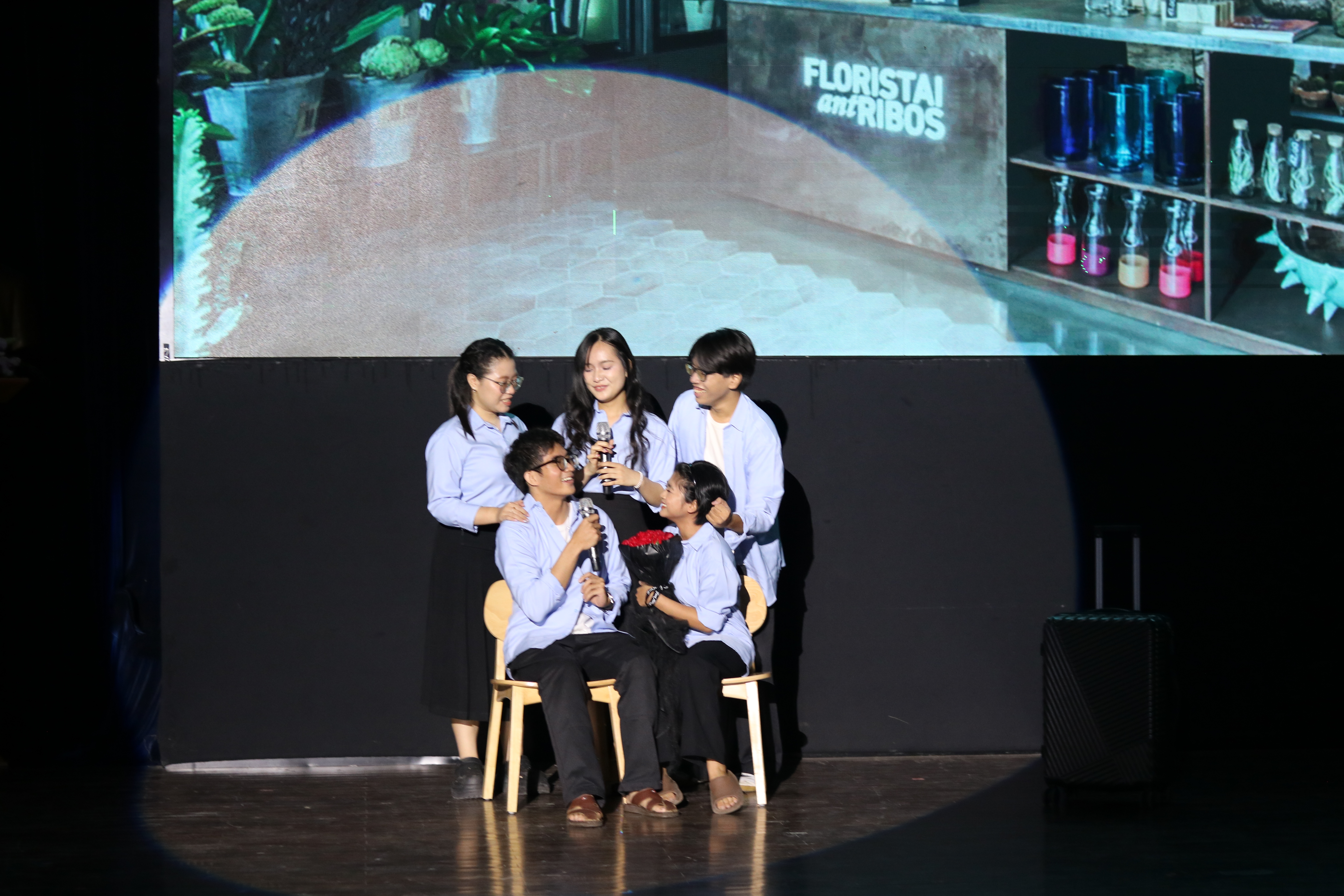 Doan-Họi-HUFLIT-Sex-And-Students-2025-5