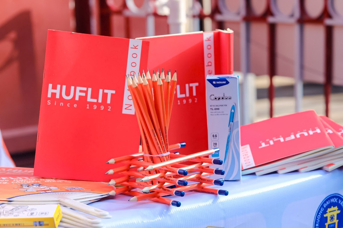 Tiếp sức mùa thi HUFLIT năm 2025