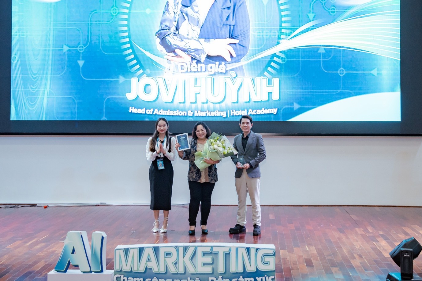 qhqttt_ai_marketing_2