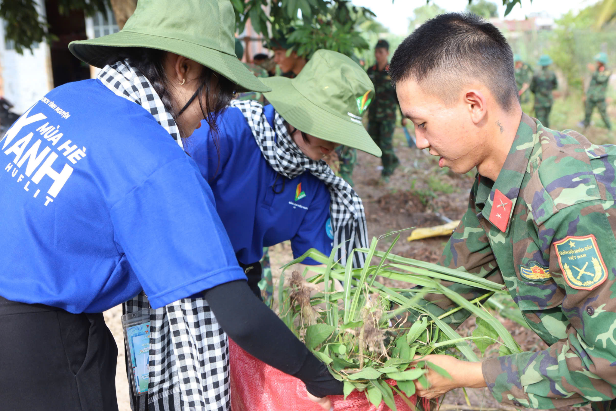 Chiến dịch Tình nguyện Mùa hè xanh HUFLIT năm 2025