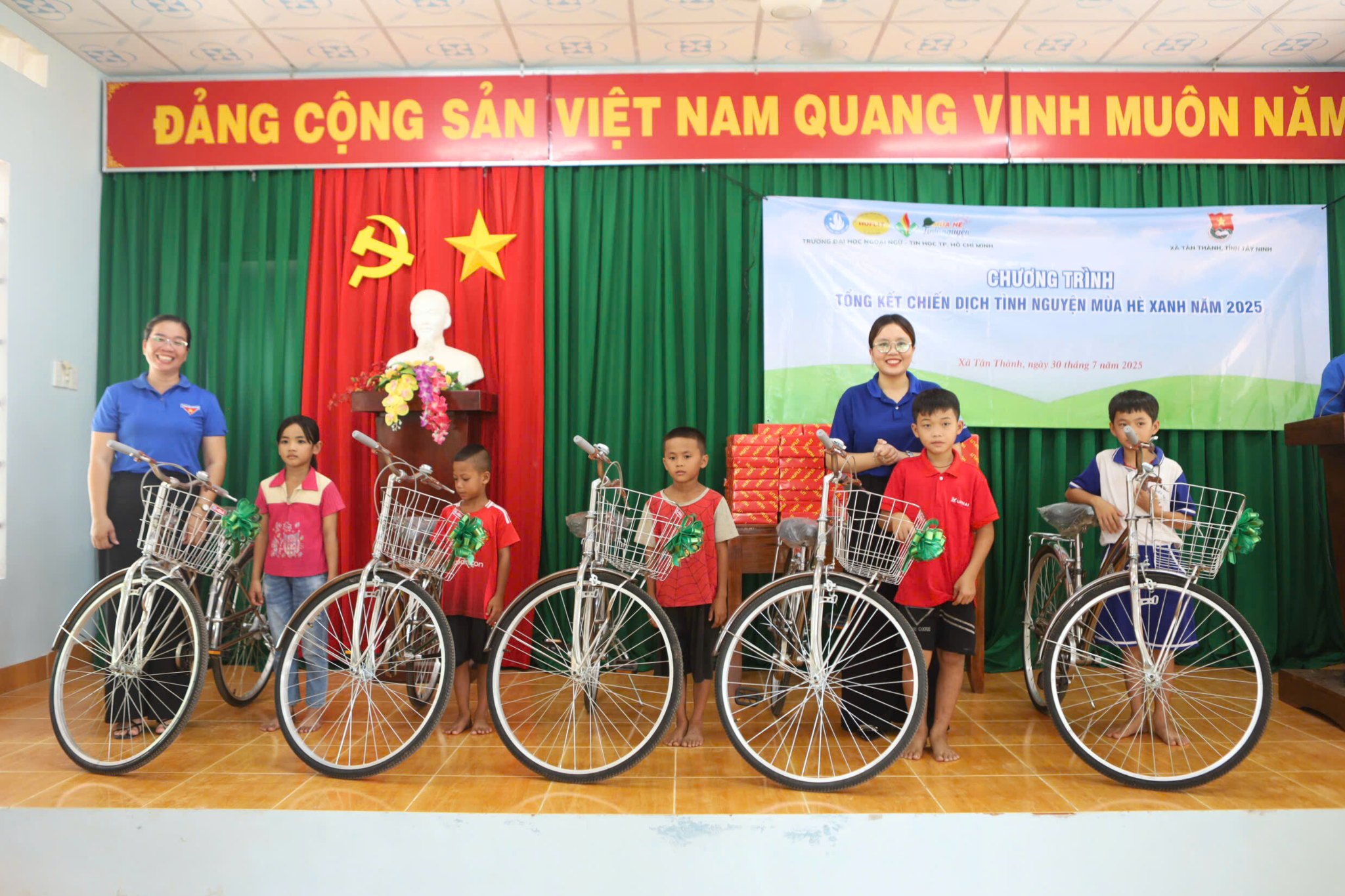 Chiến dịch Tình nguyện Mùa hè xanh HUFLIT năm 2025