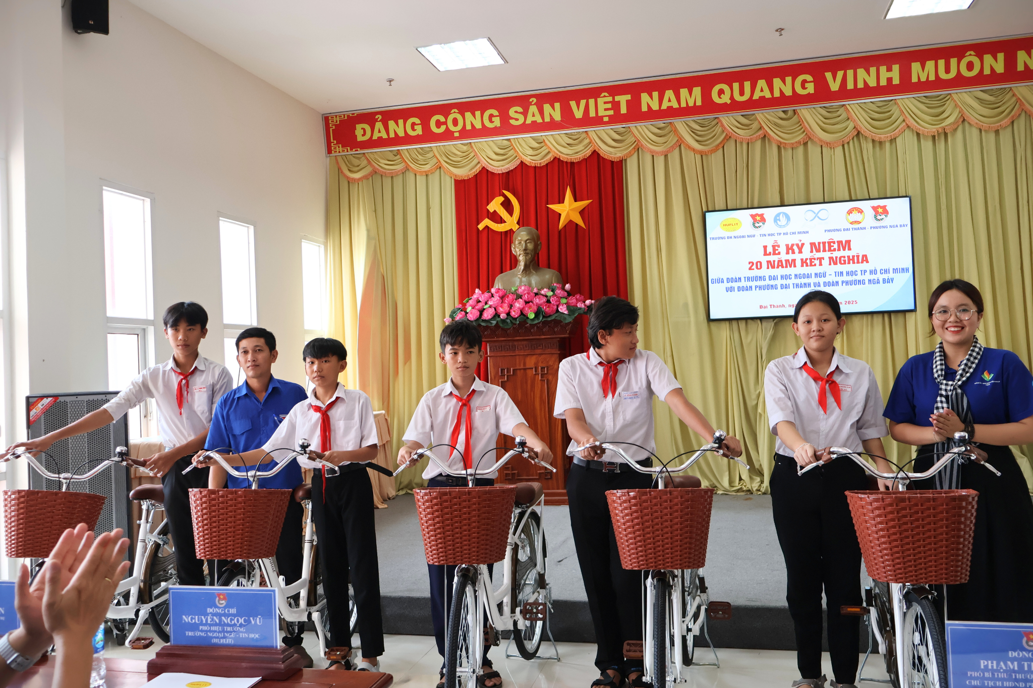 Chiến dịch Tình nguyện Mùa hè xanh HUFLIT năm 2025