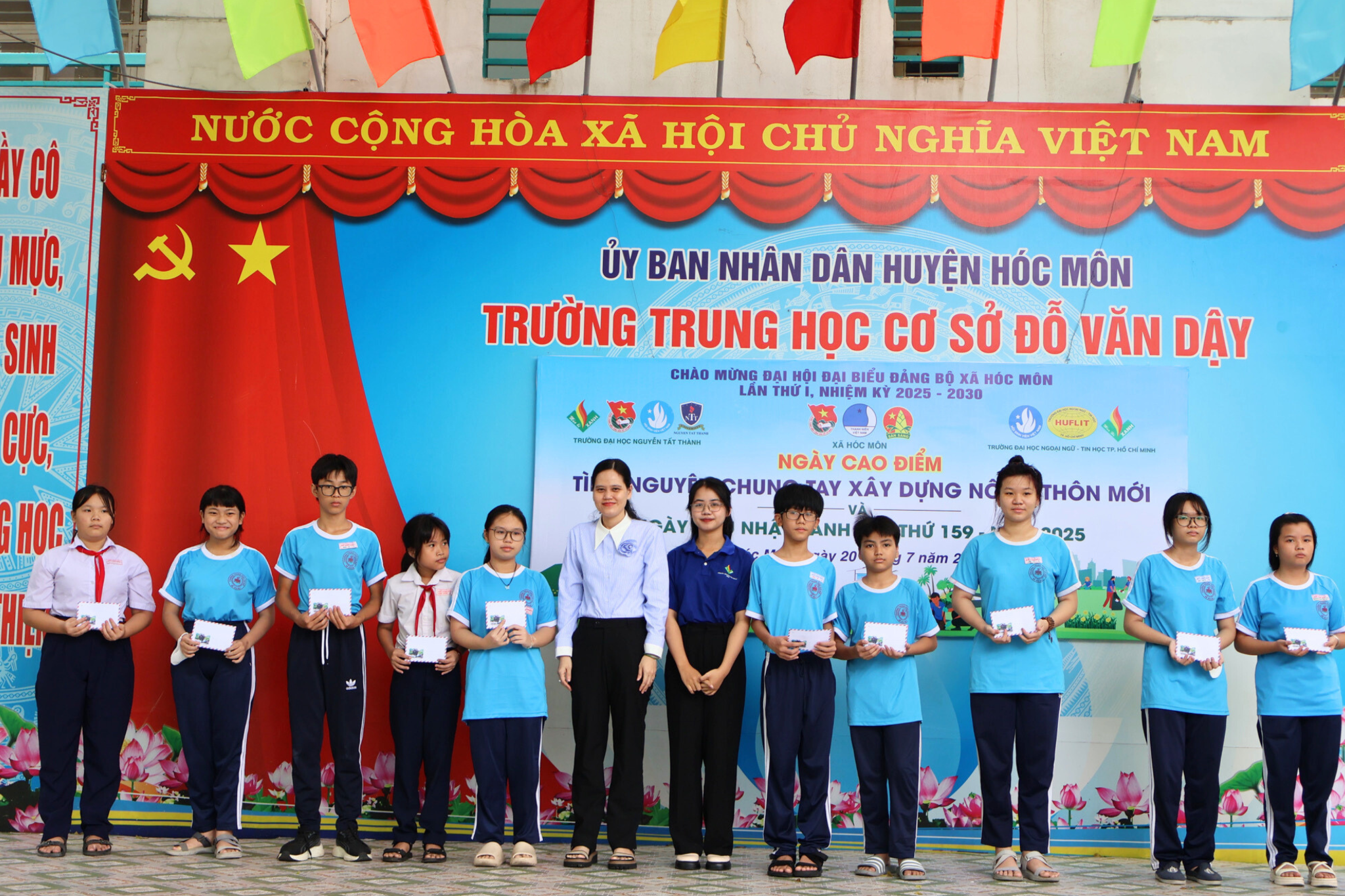 Chiến dịch Tình nguyện Mùa hè xanh HUFLIT năm 2025