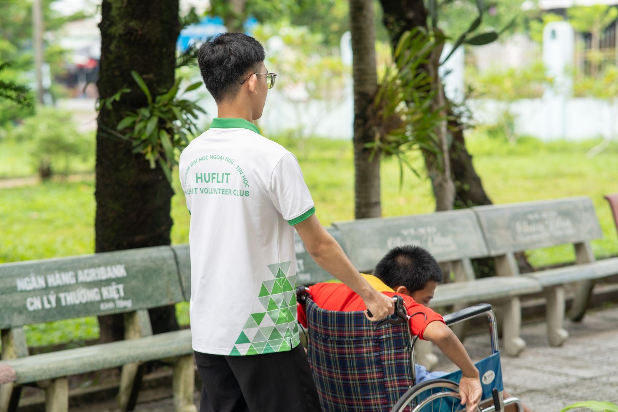Chuỗi hoạt động Tuổi trẻ HUFLIT tích cực tham gia hoạt động tình nguyện: “Nơi Gió Dừng Chân” năm 2025