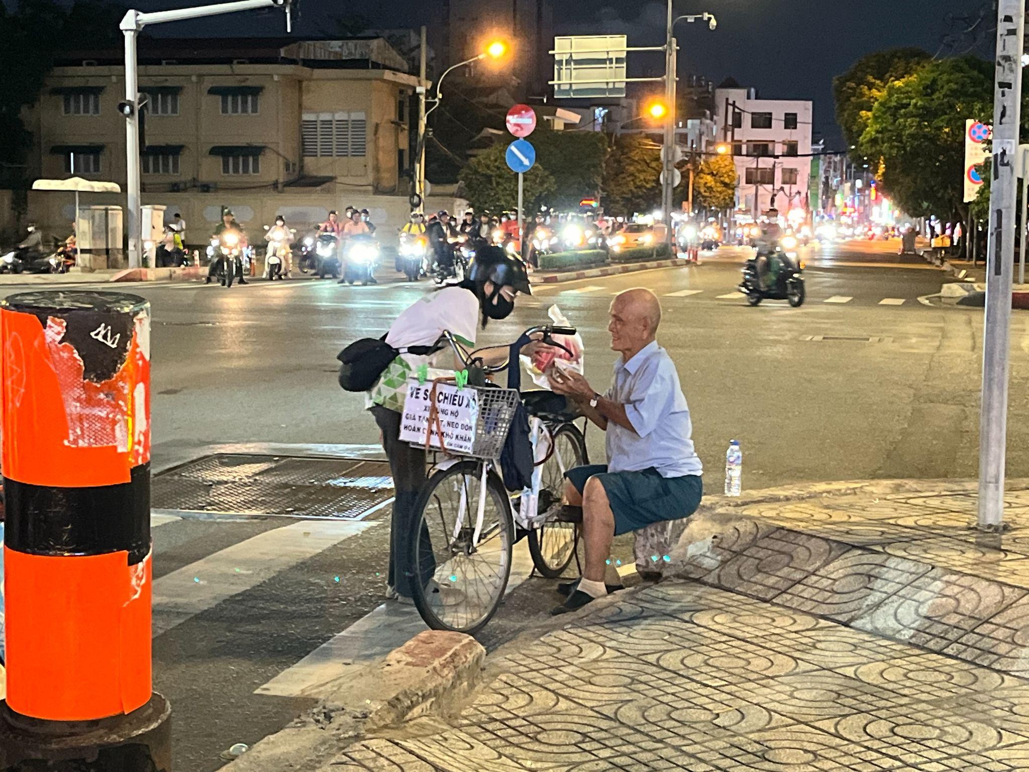 Chuỗi hoạt động Tuổi trẻ HUFLIT tích cực tham gia hoạt động tình nguyện: “Nơi Gió Dừng Chân” năm 2025