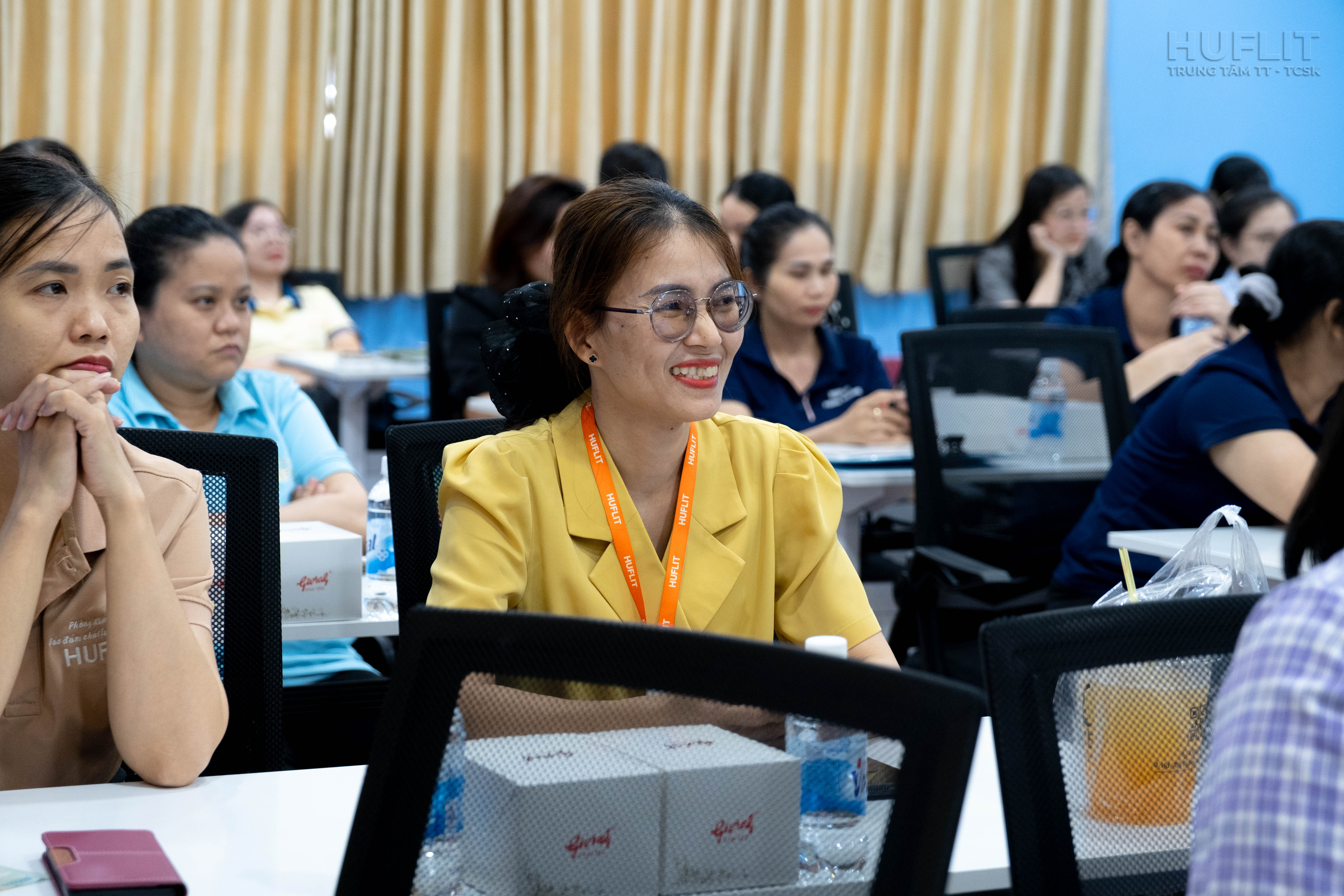 HUFLIT chăm sóc sức khỏe tinh thần