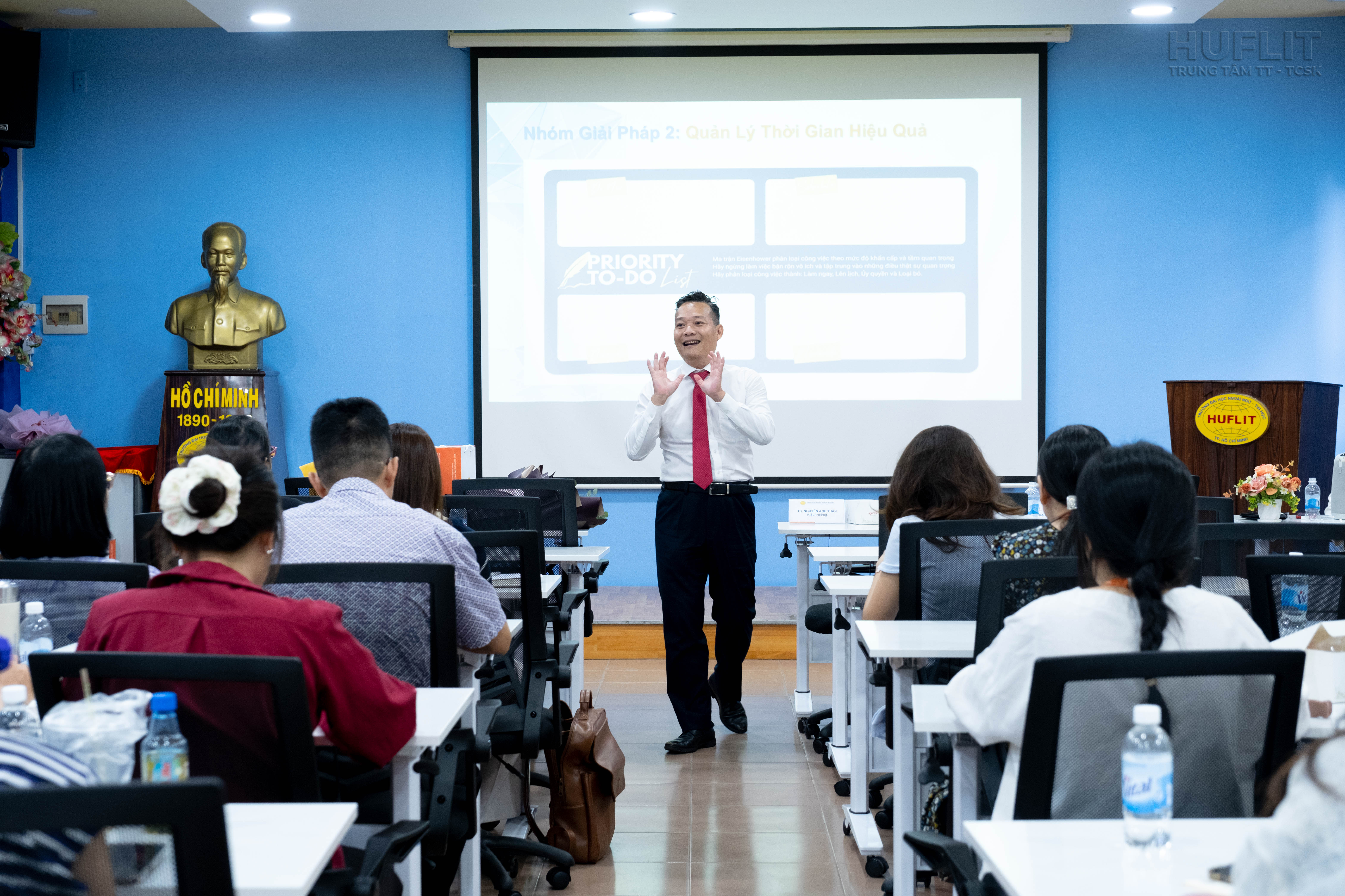 HUFLIT chăm sóc sức khỏe tinh thần