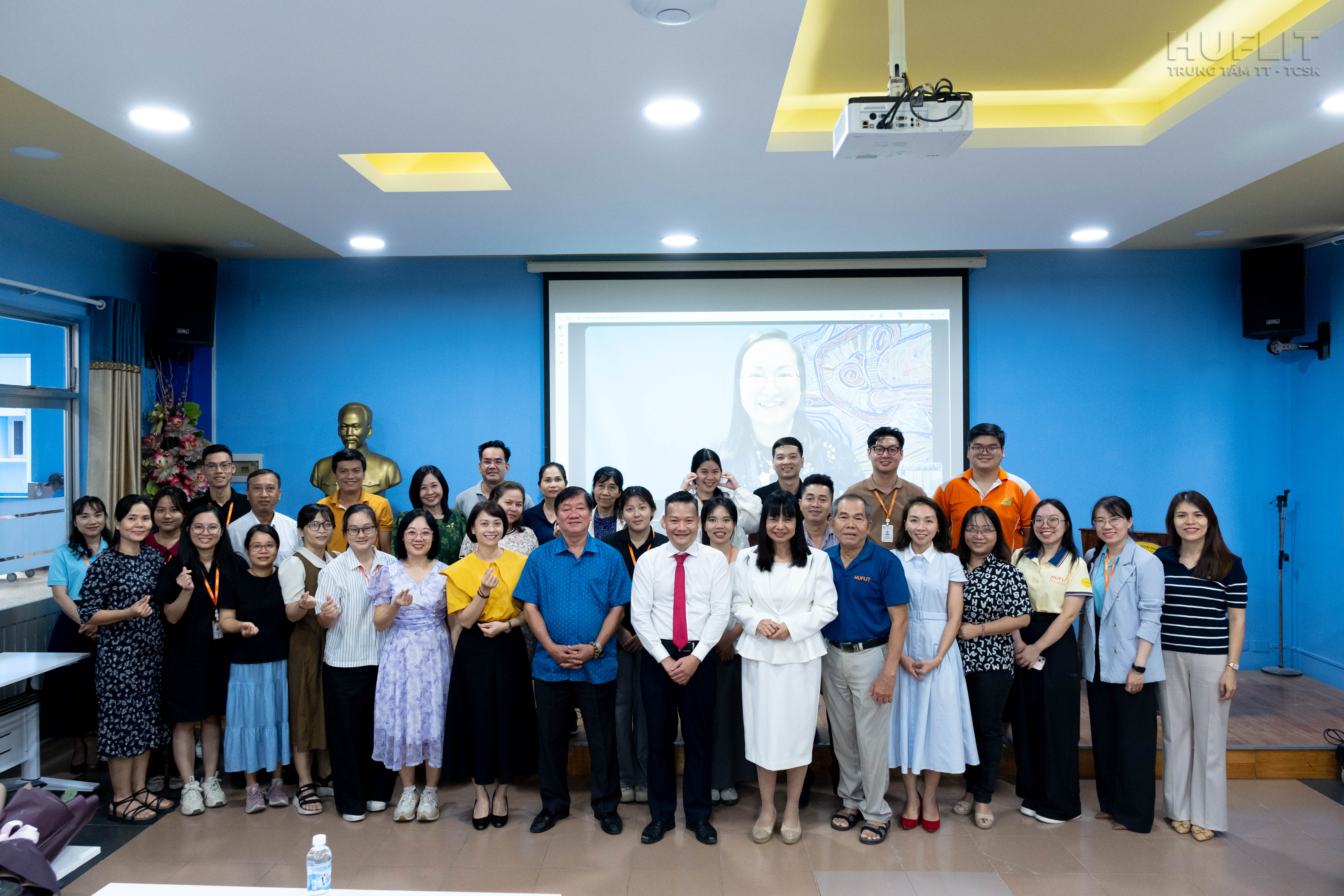HUFLIT chăm sóc sức khỏe tinh thần