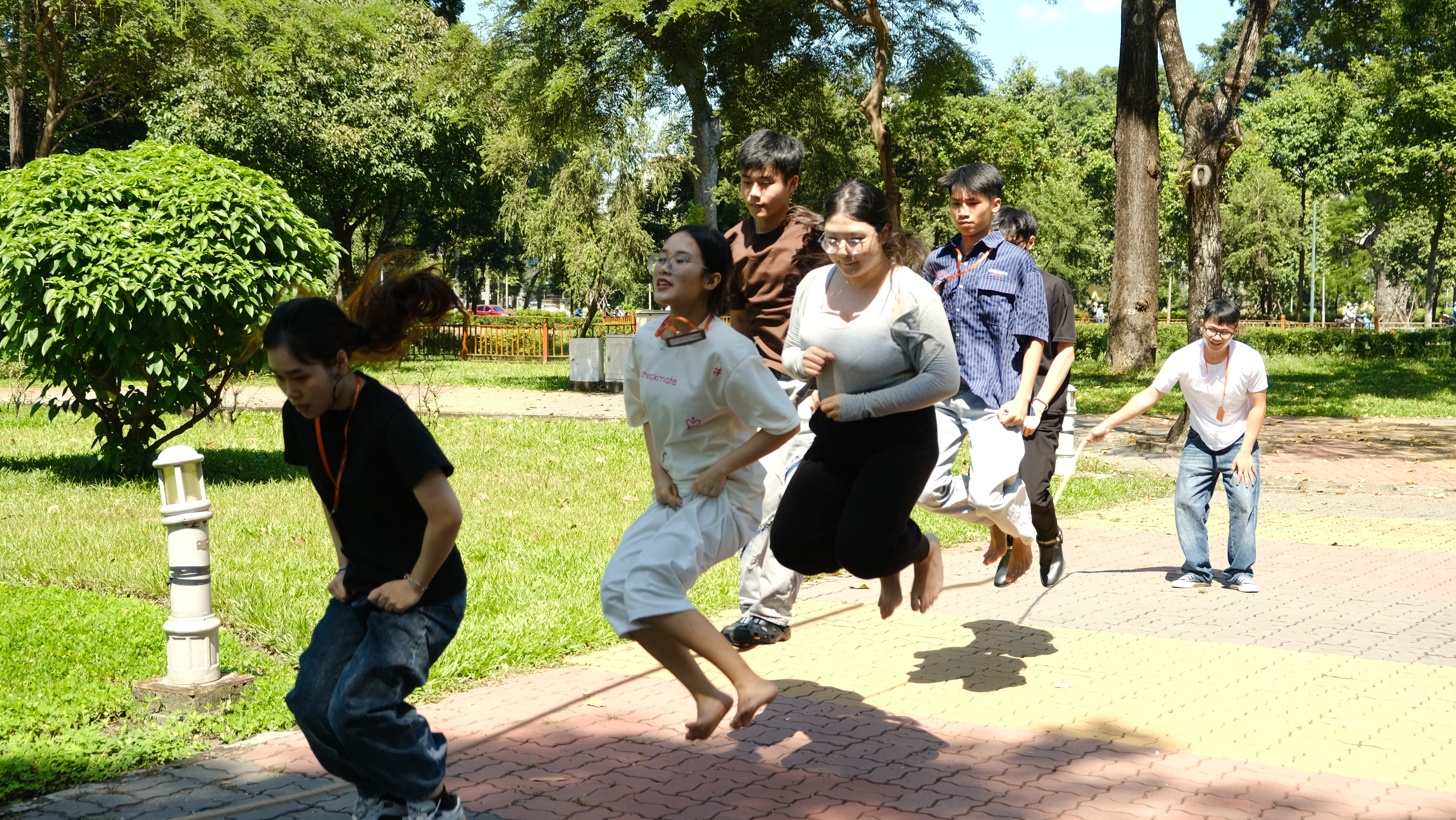 Chương trình Teambuilding Chào đón Tân Sinh viên khoa Công nghệ Thông tin “Coding Hearts, Growing Minds”