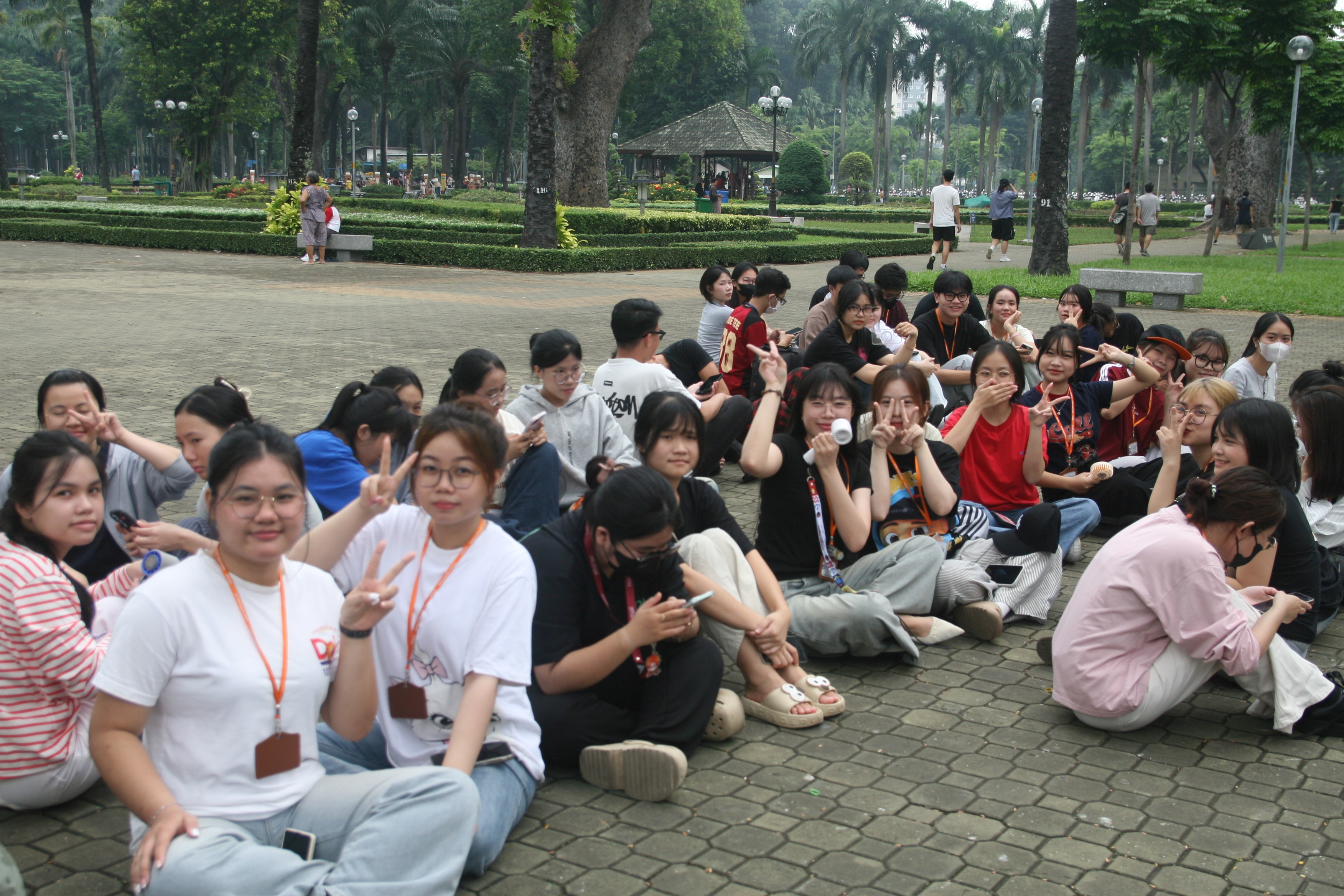 Tân Sinh viên khoa Kinh tế - Tài chính HUFLIT háo hức chào năm học mới cùng Teambuilding “NEW HORIZON”