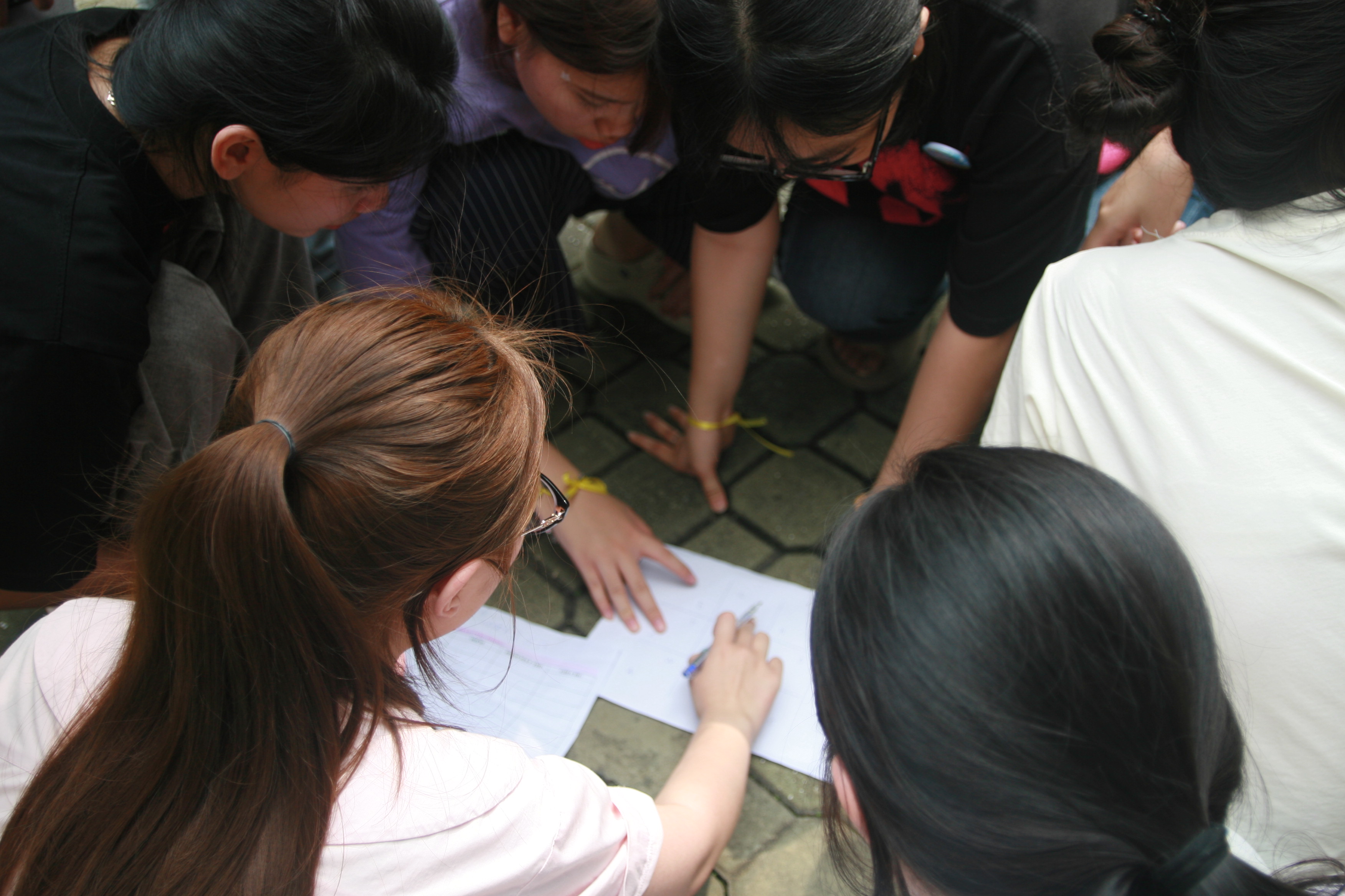 Tân Sinh viên khoa Kinh tế - Tài chính HUFLIT háo hức chào năm học mới cùng Teambuilding “NEW HORIZON”