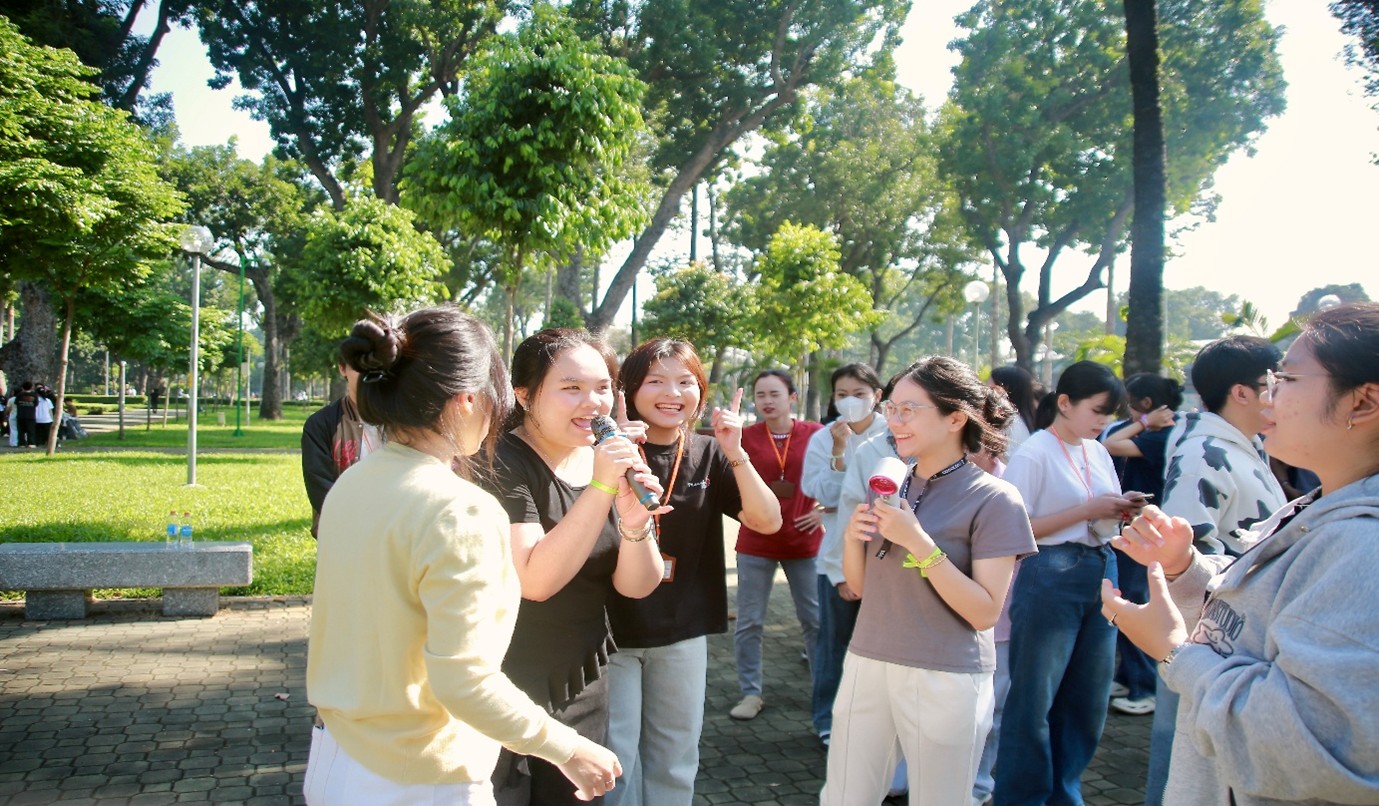 HUFLITers K31 gắn kết cùng “Ngày hội Kết nối - Connection Day” năm 2025