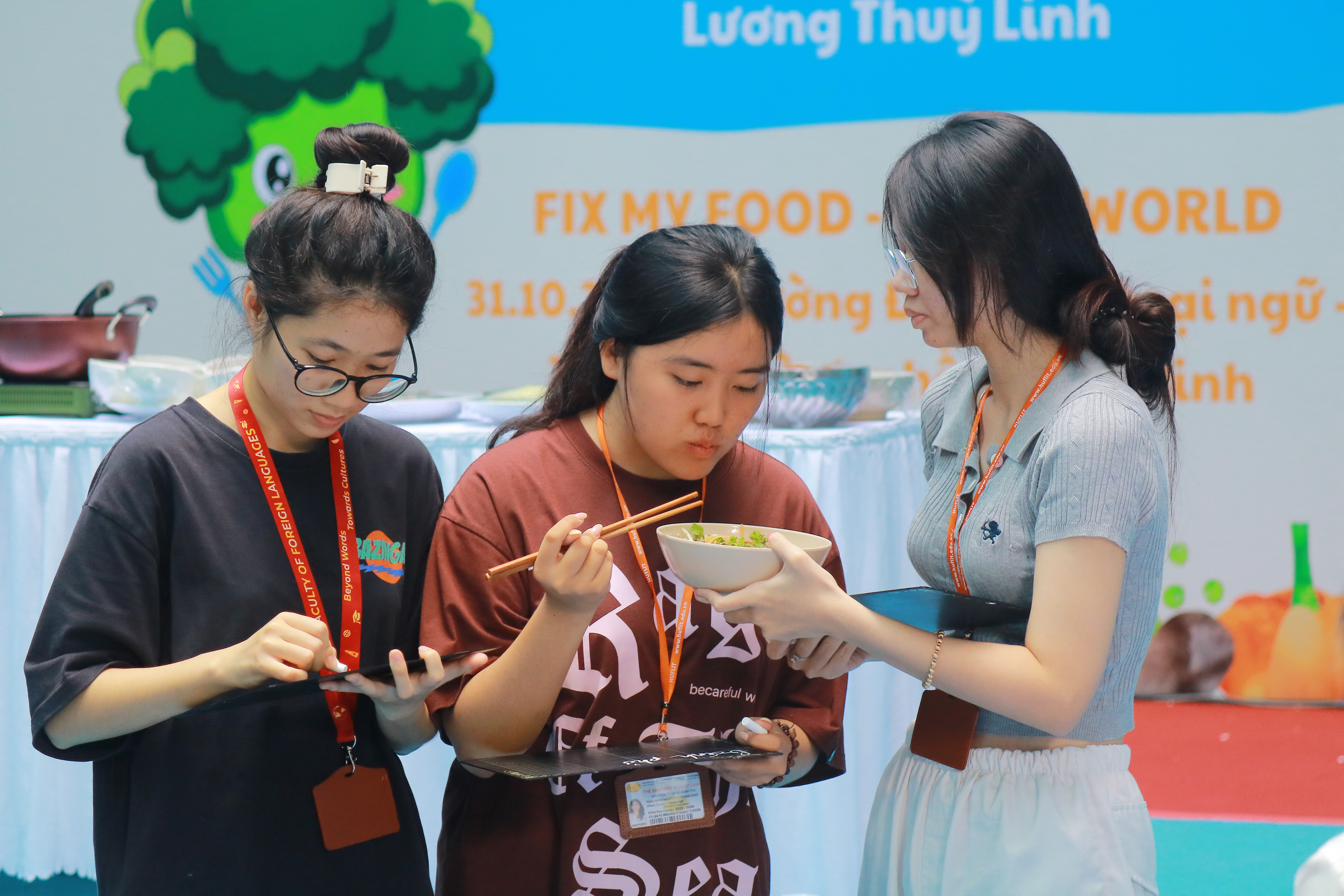 HUFLITers giải mã ẩm thực truyền thống cùng Workshop Fix My Food và Miss World Việt Nam 2019 Lương Thùy Linh!