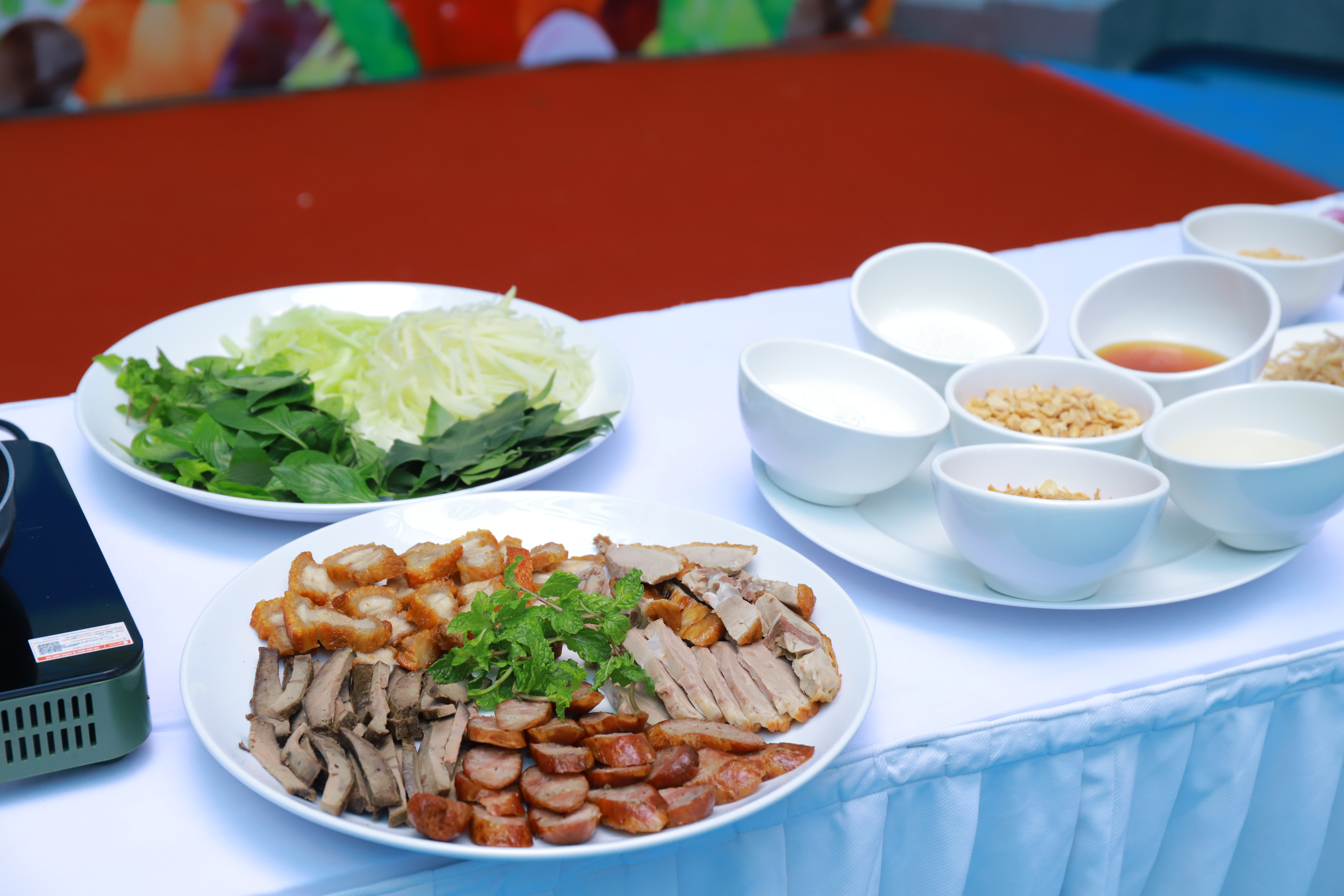 HUFLITers giải mã ẩm thực truyền thống cùng Workshop Fix My Food và Miss World Việt Nam 2019 Lương Thùy Linh!