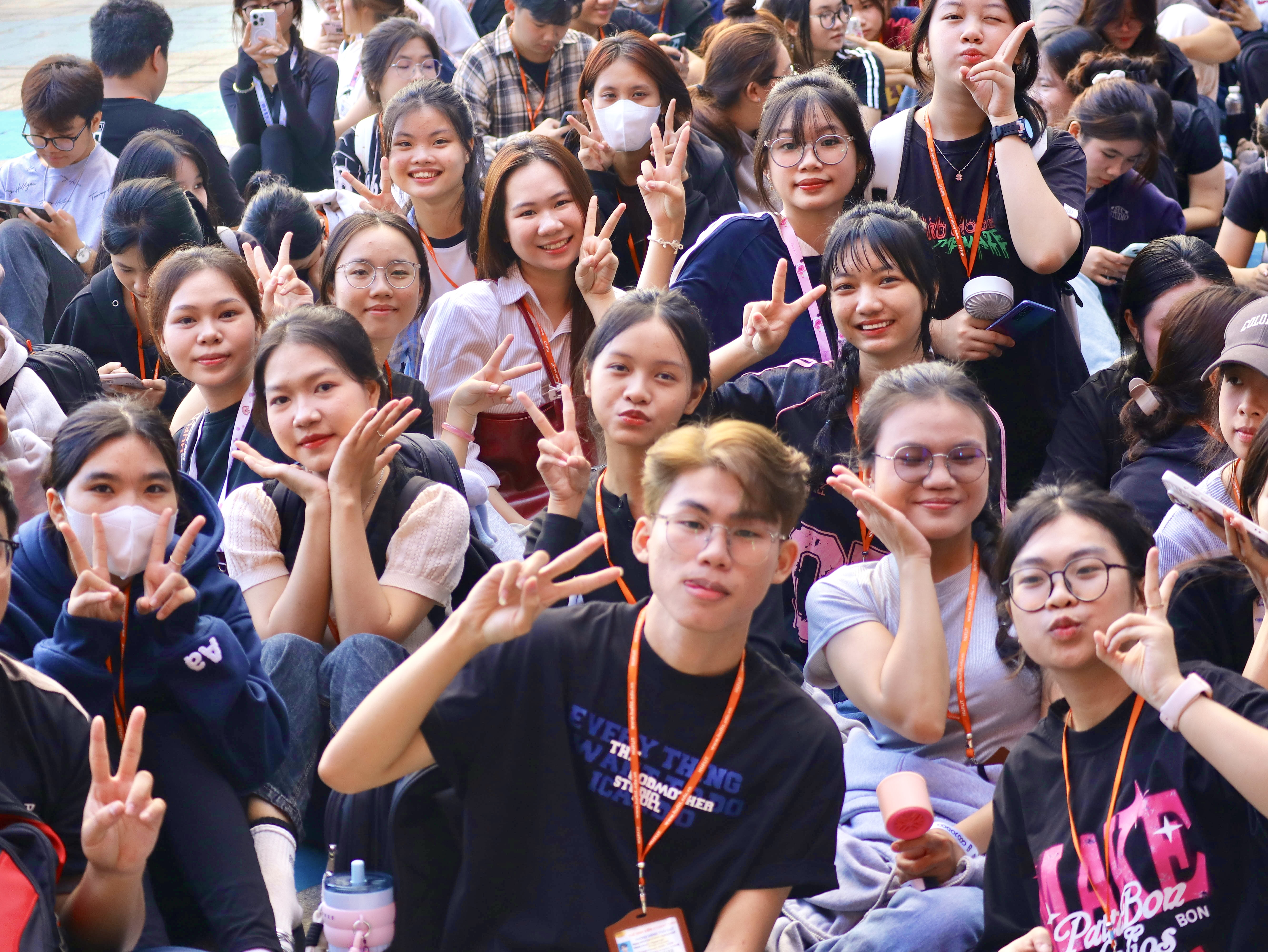 Chương trình Chào đón Tân Sinh viên “Tiếp Lửa 2025”