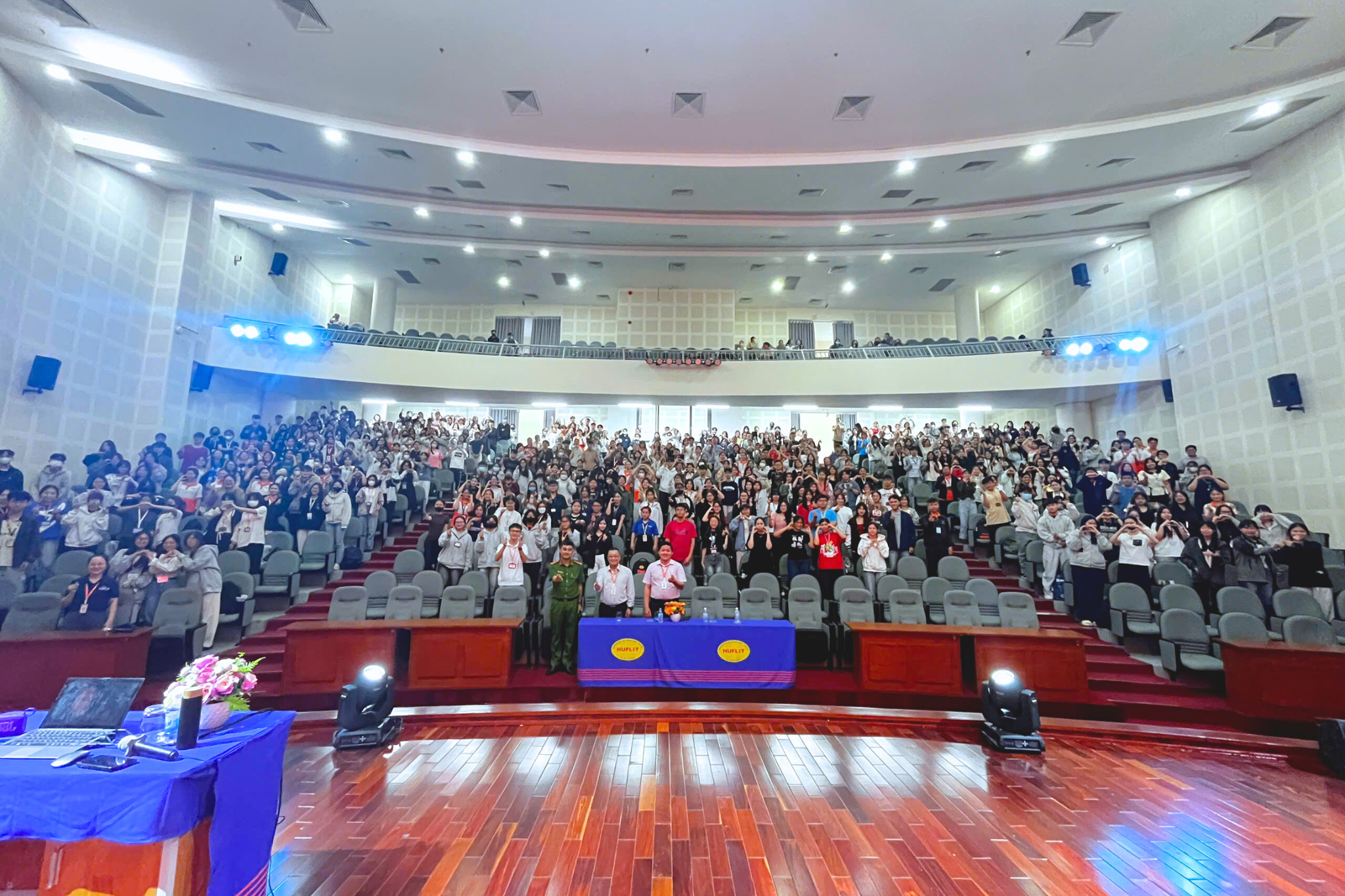 Báo cáo chuyên đề “Trang bị kỹ năng phòng vệ trước các chiêu trò lừa đảo trong sinh viên”