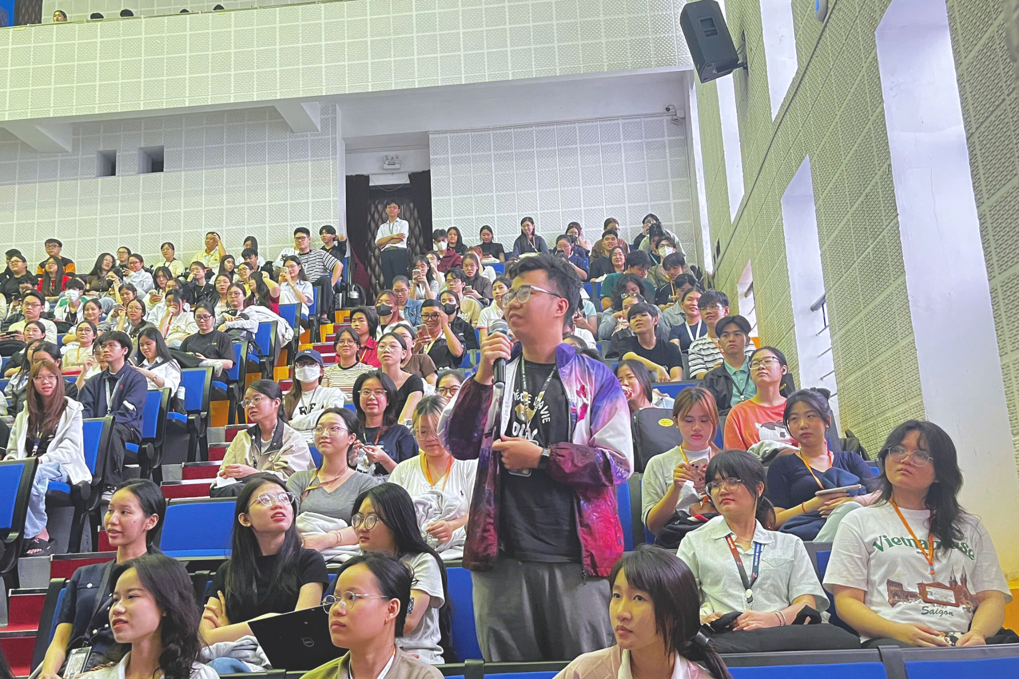 Báo cáo chuyên đề “Trang bị kỹ năng phòng vệ trước các chiêu trò lừa đảo trong sinh viên”