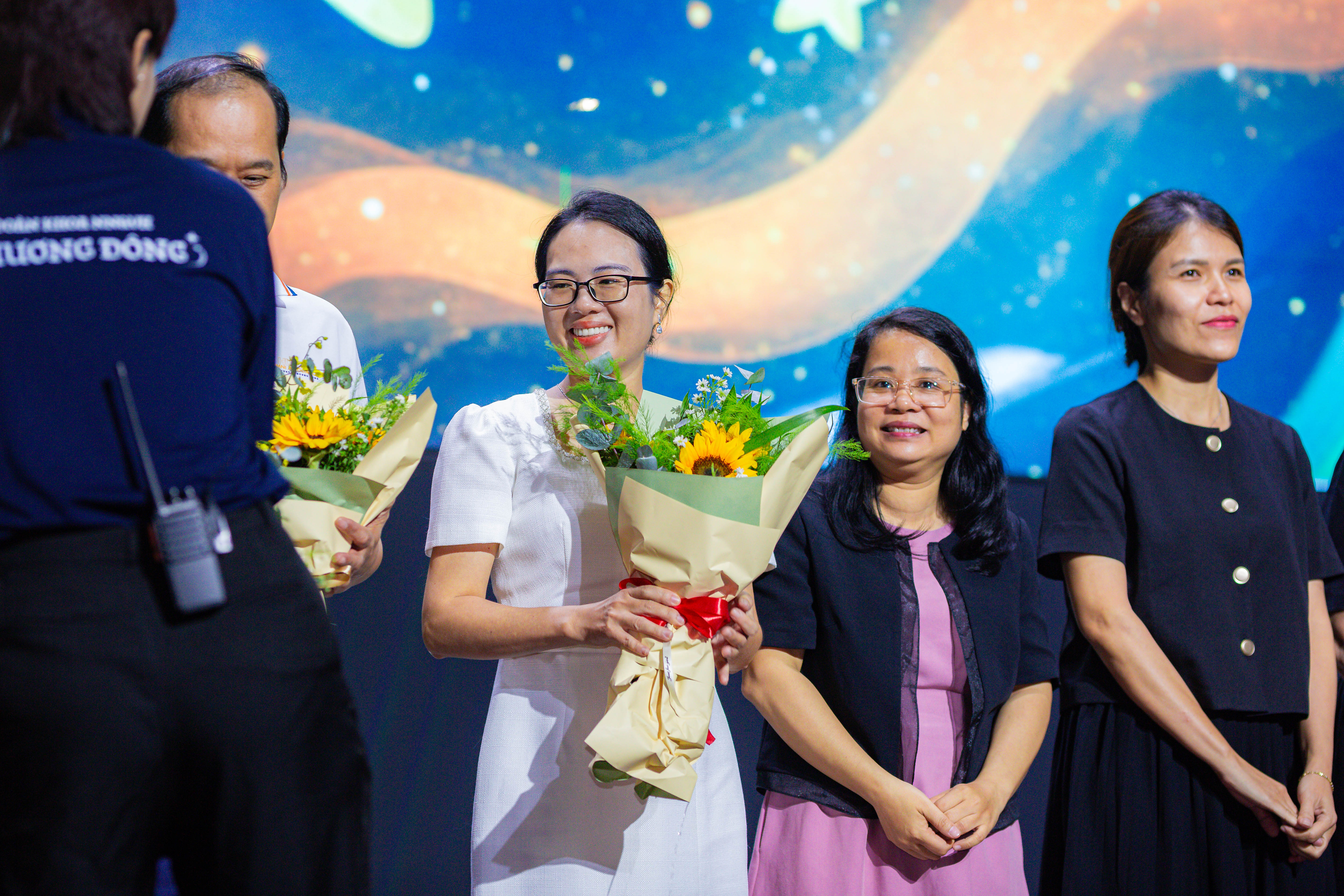 “Ấm Áp Tình Thầy Trò 2025”: Dệt nên ước mơ từ tri thức