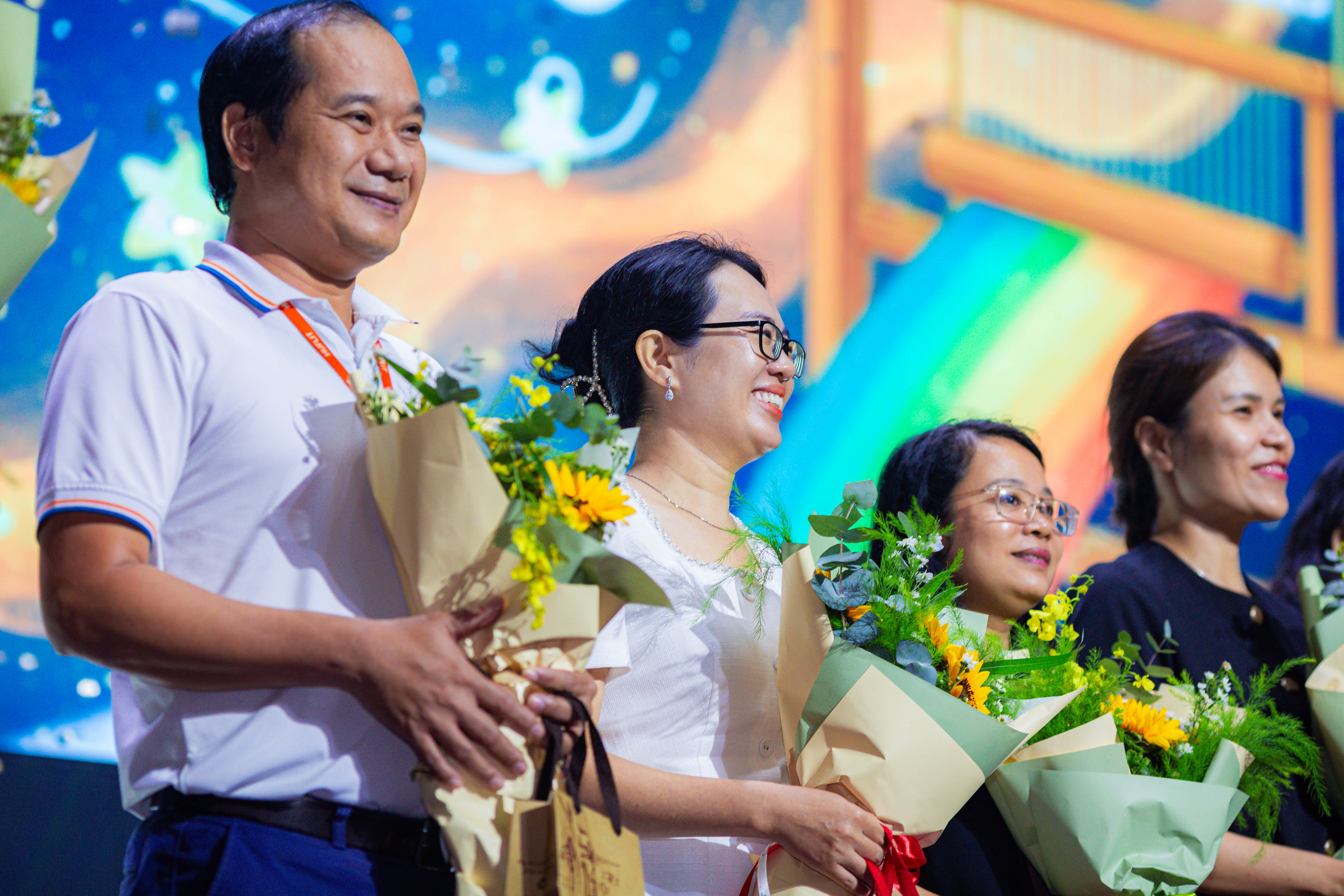 Doan-Hoi-HUFLIT-Am-ap-tinh-thyay-tro-2025-16