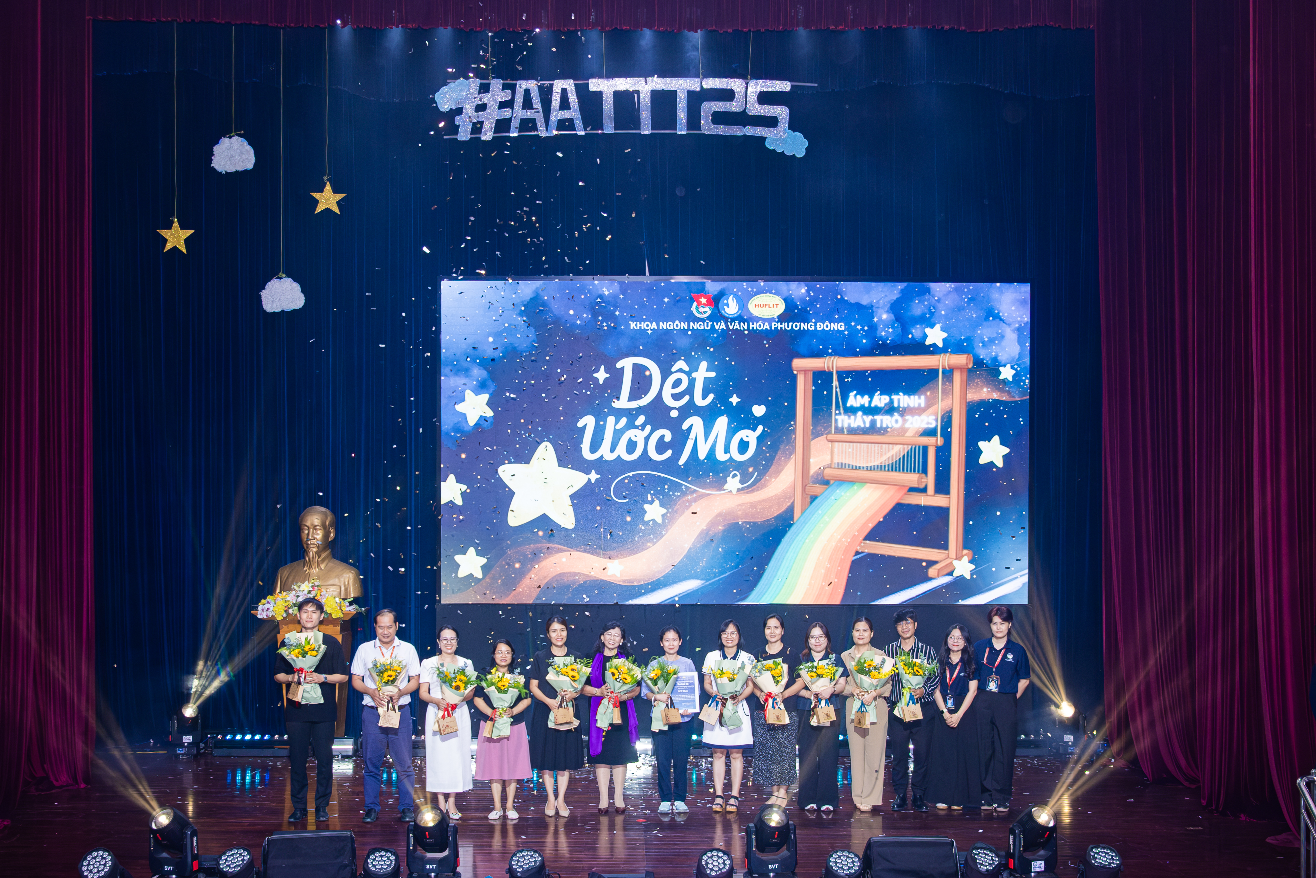 “Ấm Áp Tình Thầy Trò 2025”: Dệt nên ước mơ từ tri thức